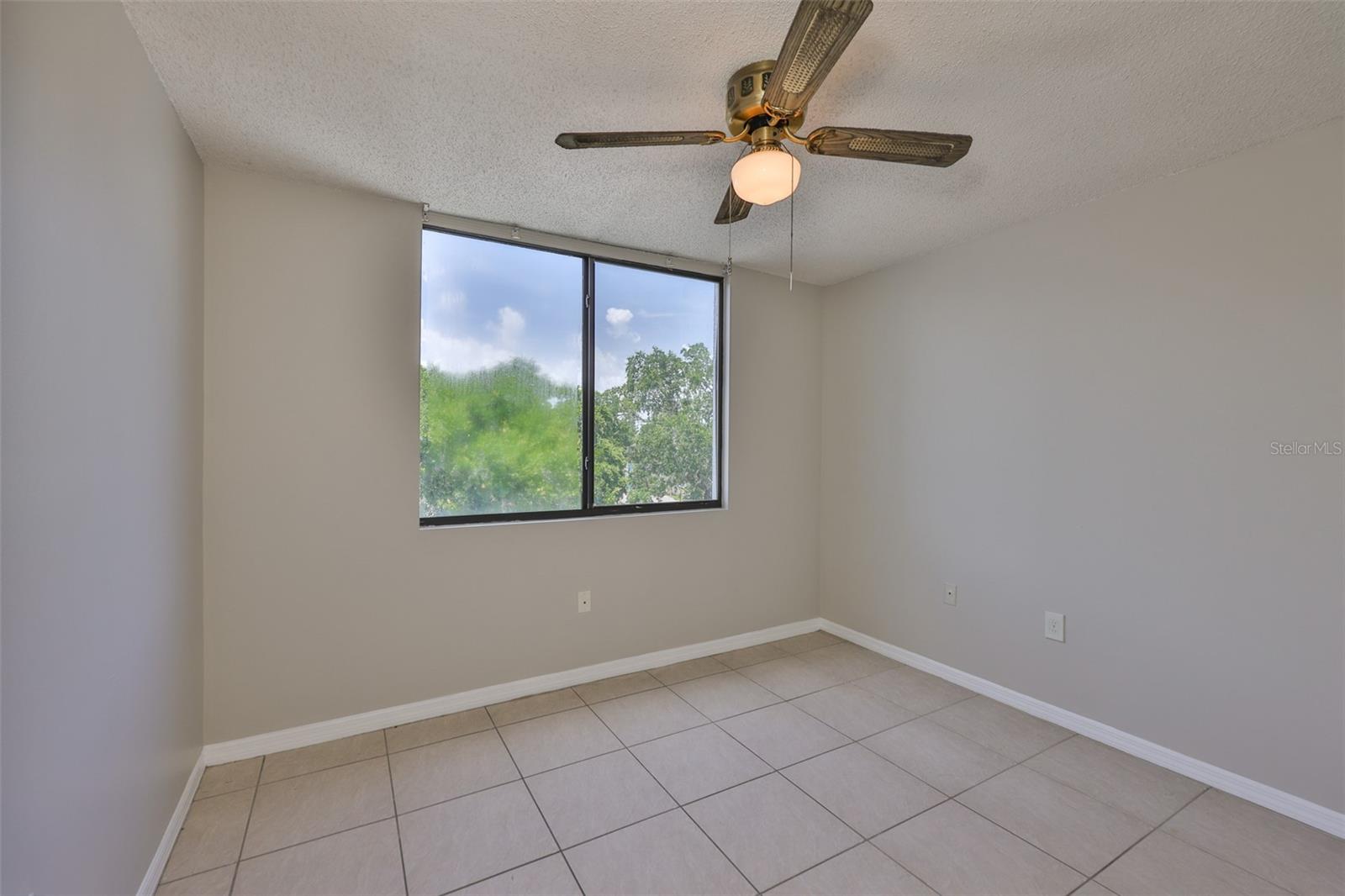 Image 24 of 50 For 2424 Tampa Bay Boulevard L301