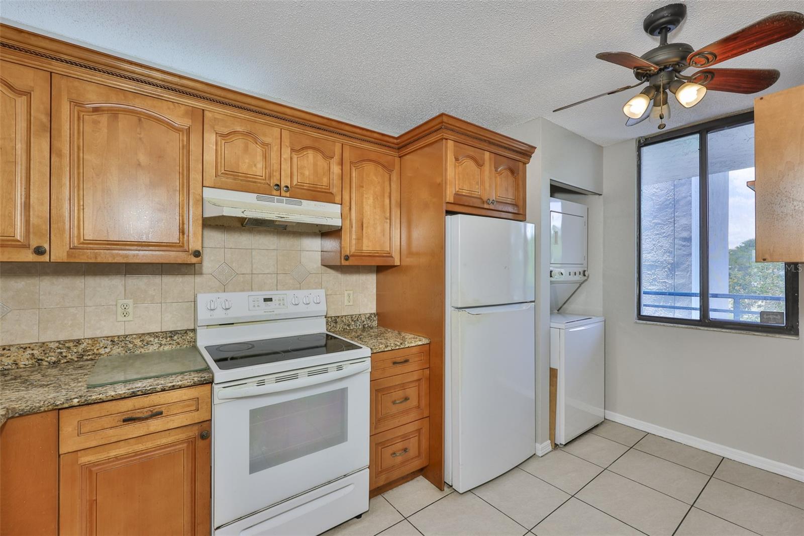 Image 6 of 50 For 2424 Tampa Bay Boulevard L301