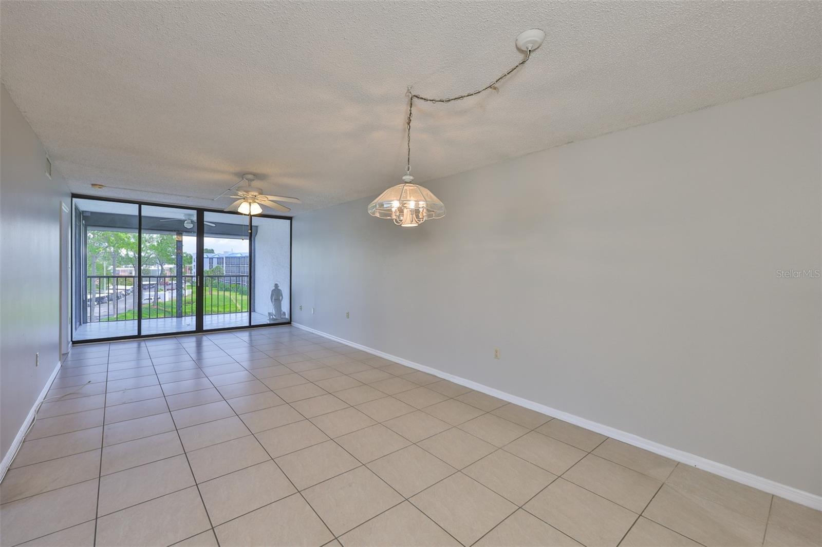 Image 9 of 50 For 2424 Tampa Bay Boulevard L301