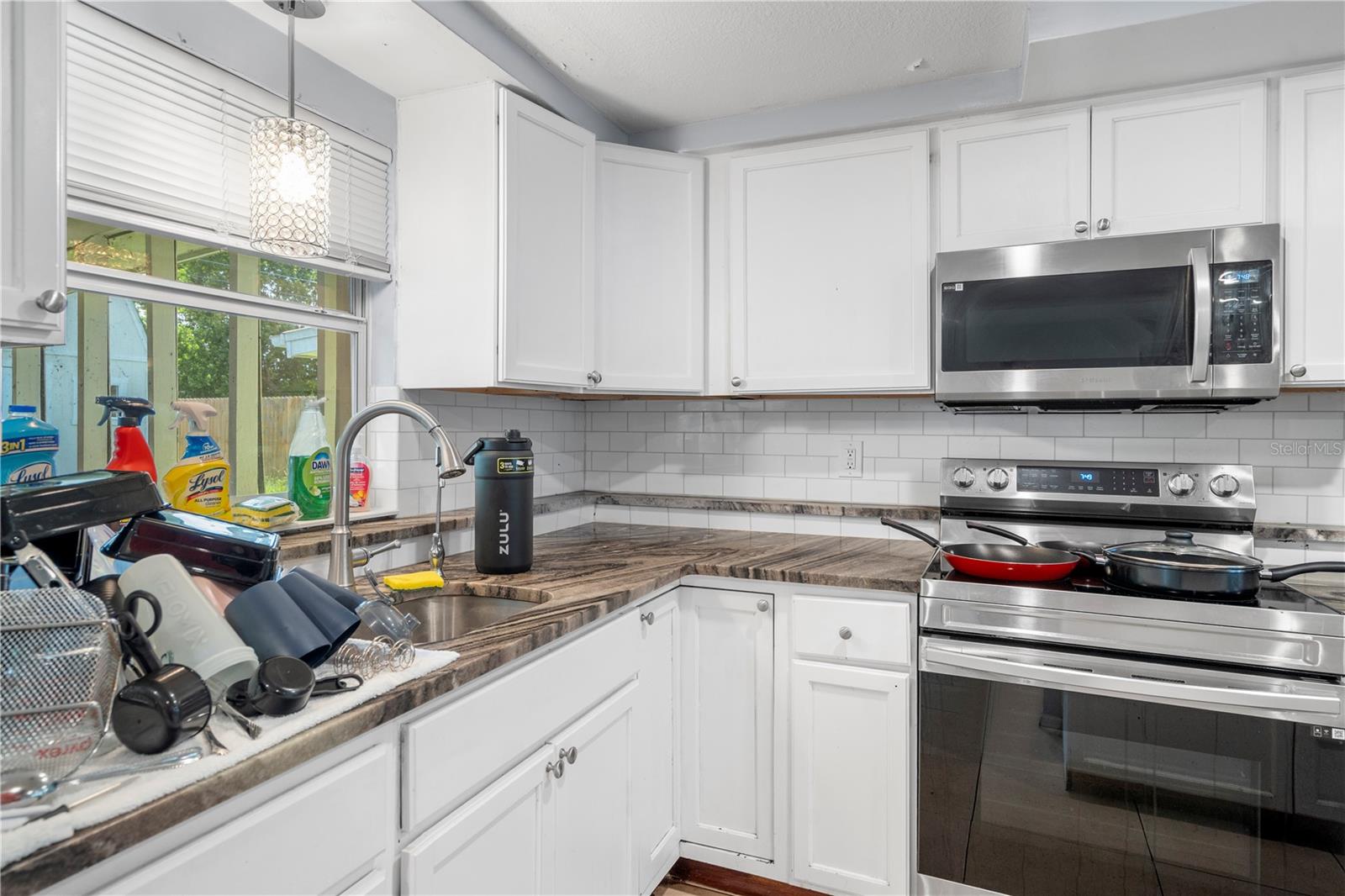 Image 12 of 42 For 4624 Belfast Drive