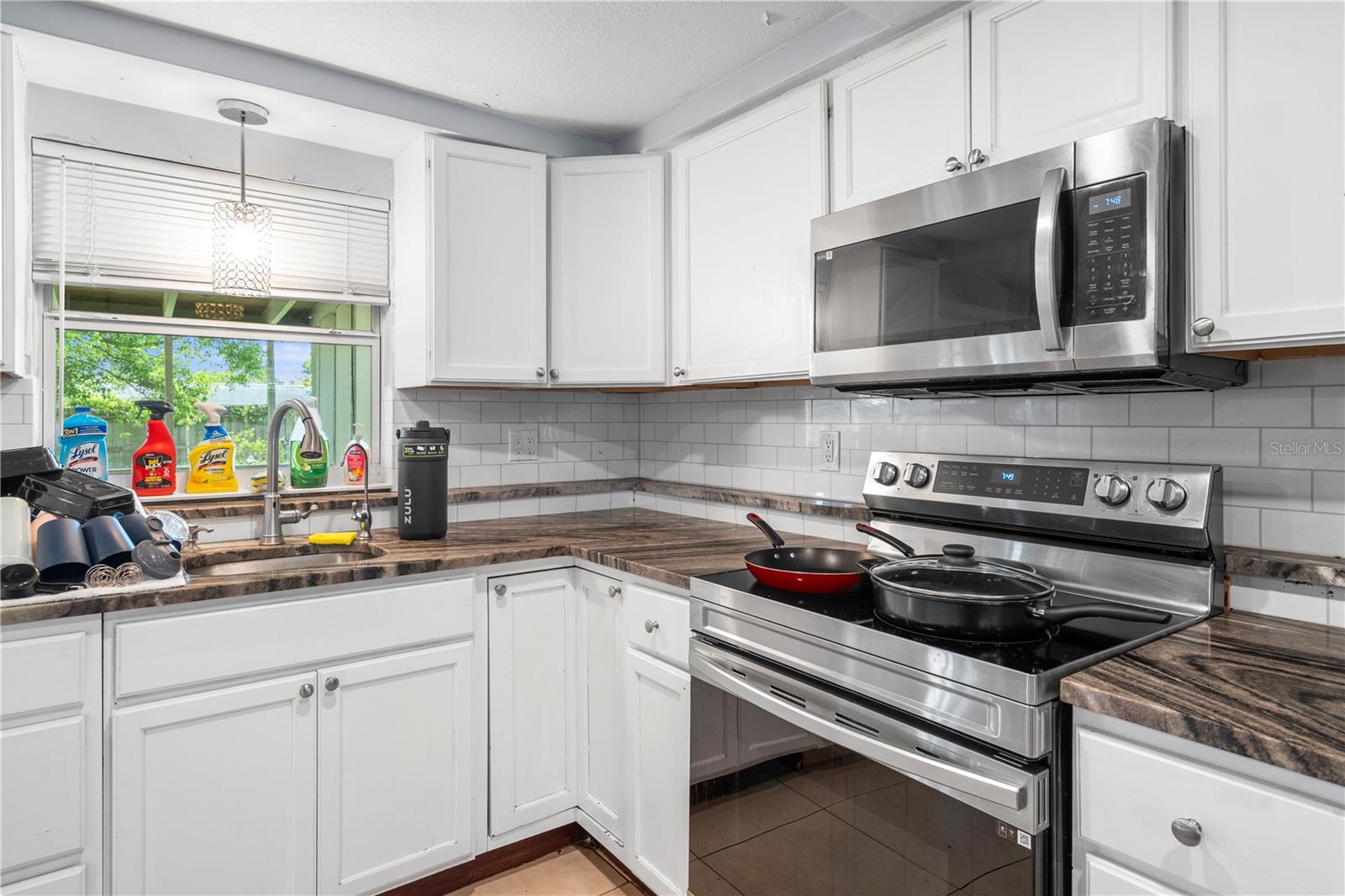 Image 13 of 42 For 4624 Belfast Drive