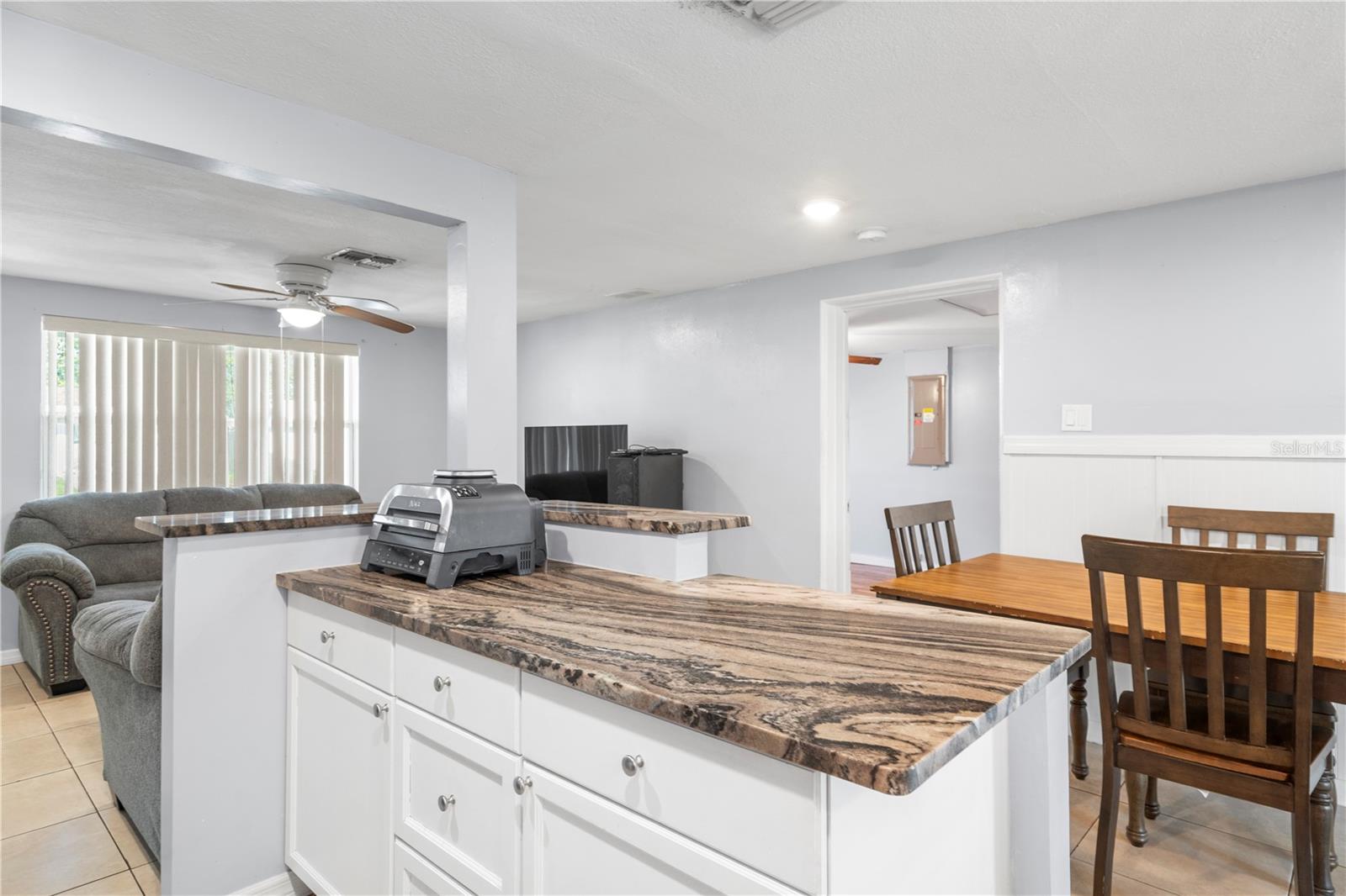 Image 15 of 42 For 4624 Belfast Drive