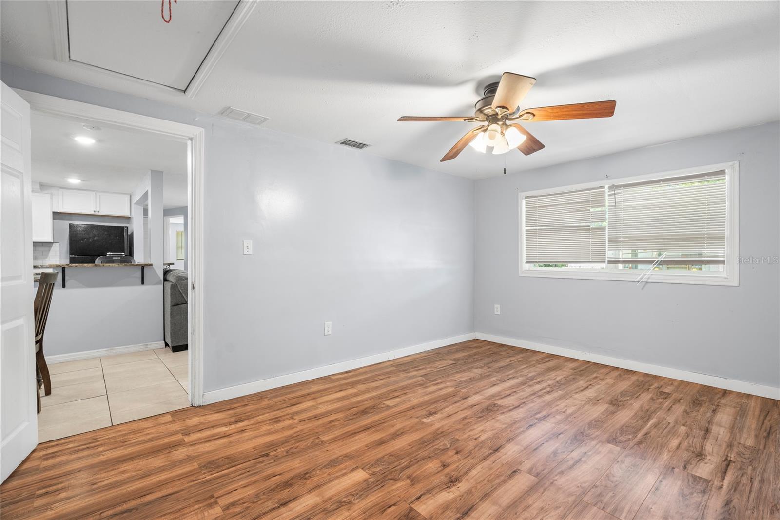 Image 18 of 42 For 4624 Belfast Drive
