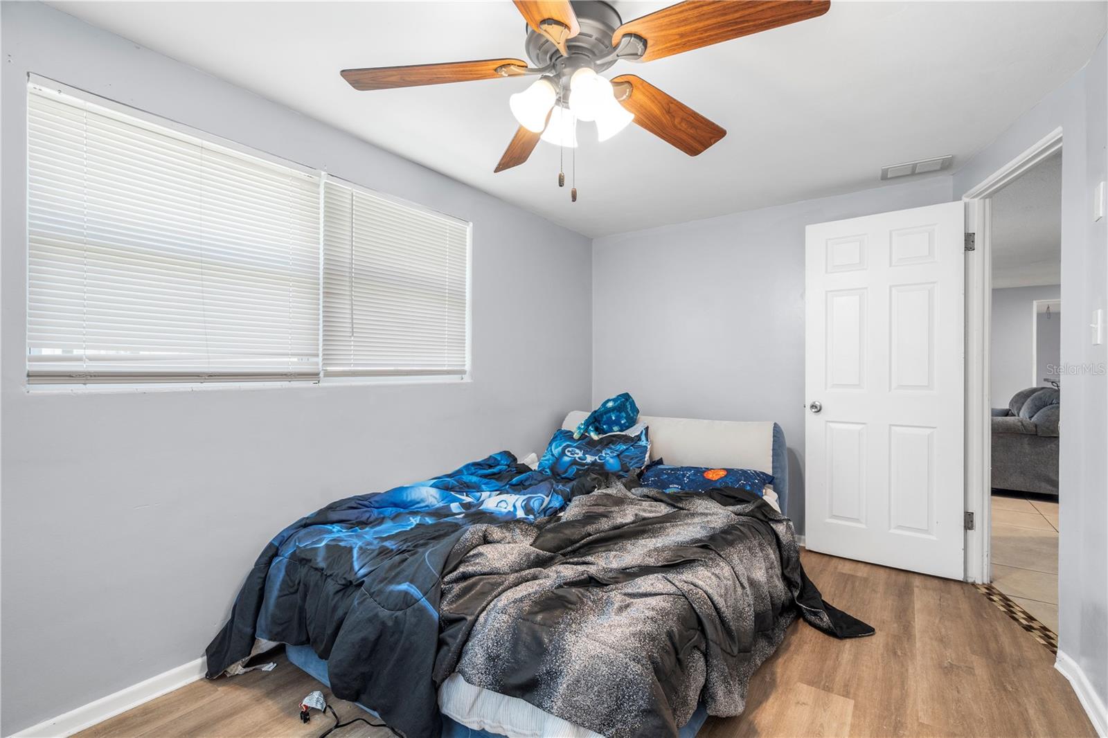 Image 22 of 42 For 4624 Belfast Drive