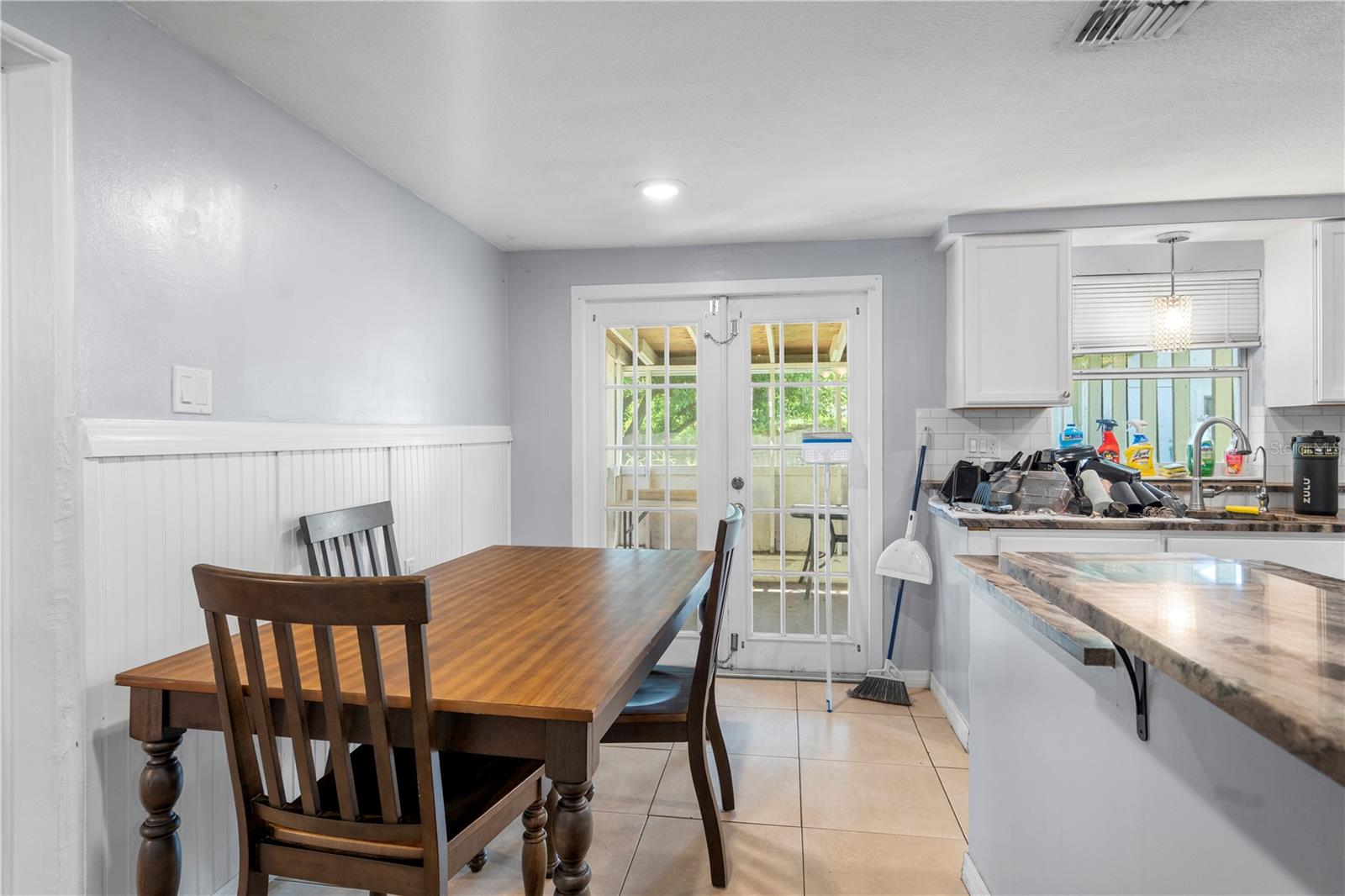 Image 8 of 42 For 4624 Belfast Drive