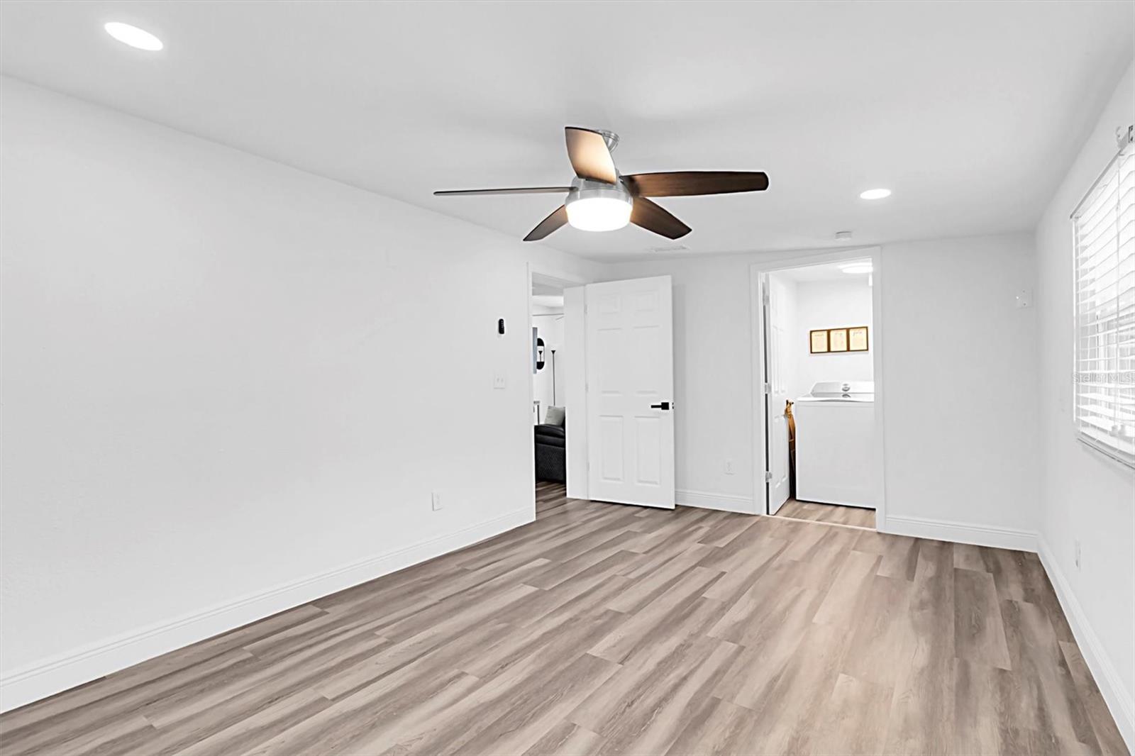 Listing photo id 17 for 10633 Raffia Drive
