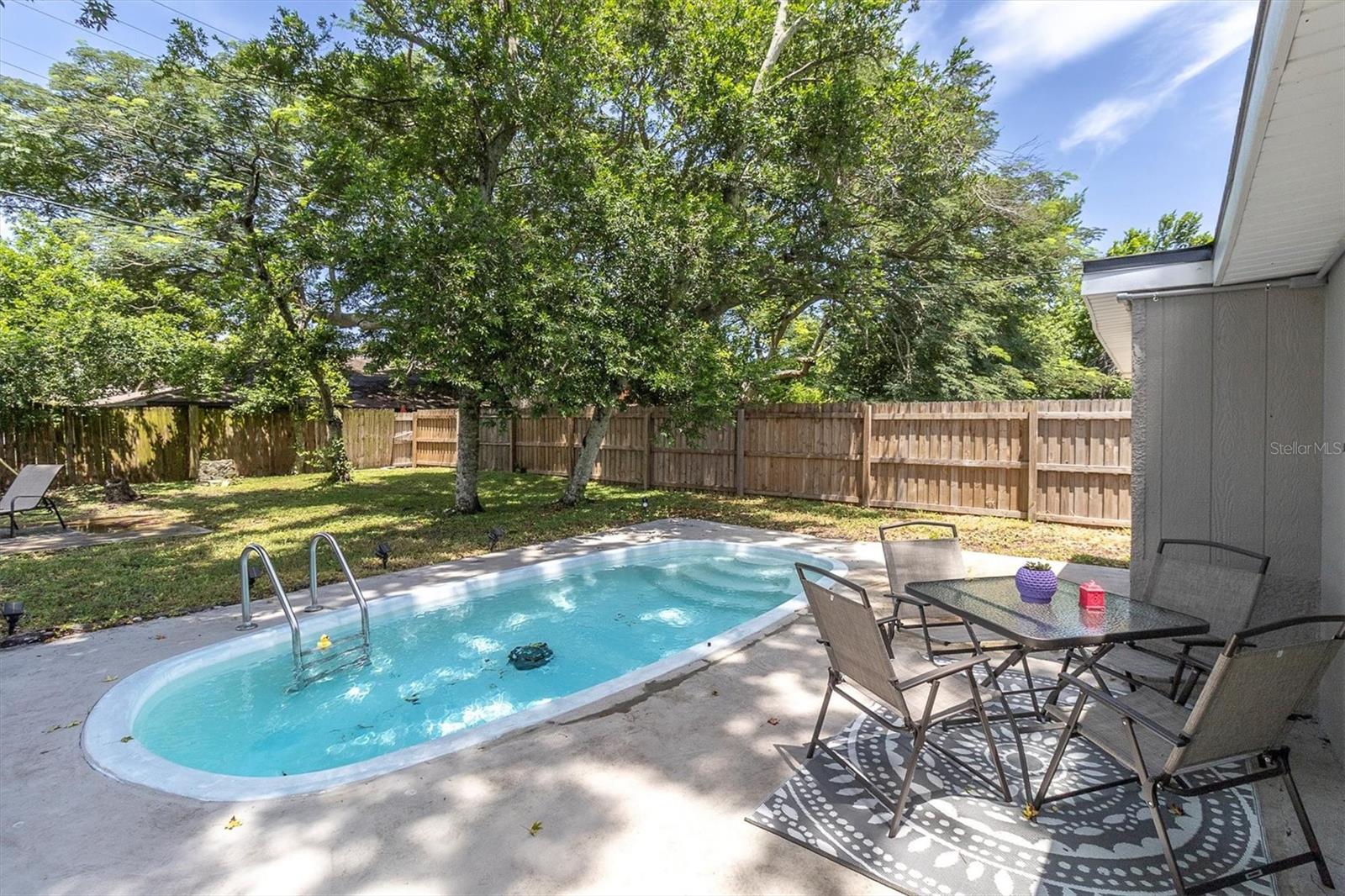 Listing photo id 22 for 10633 Raffia Drive
