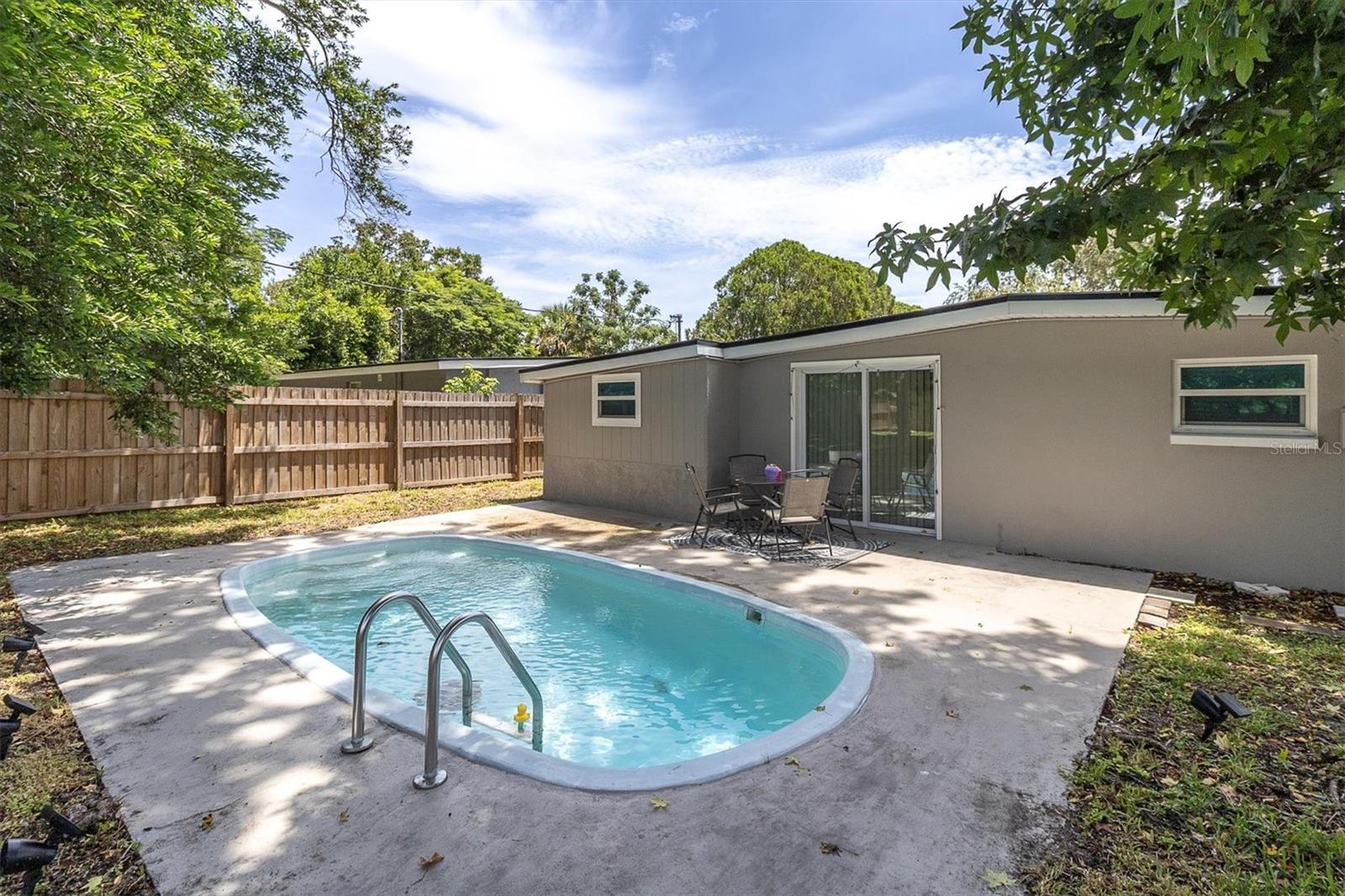 Listing photo id 23 for 10633 Raffia Drive