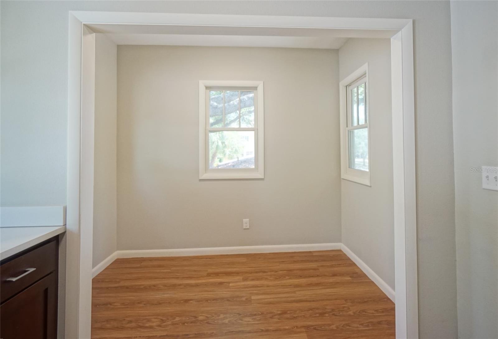 Listing photo id 4 for 1901 Bristol Avenue