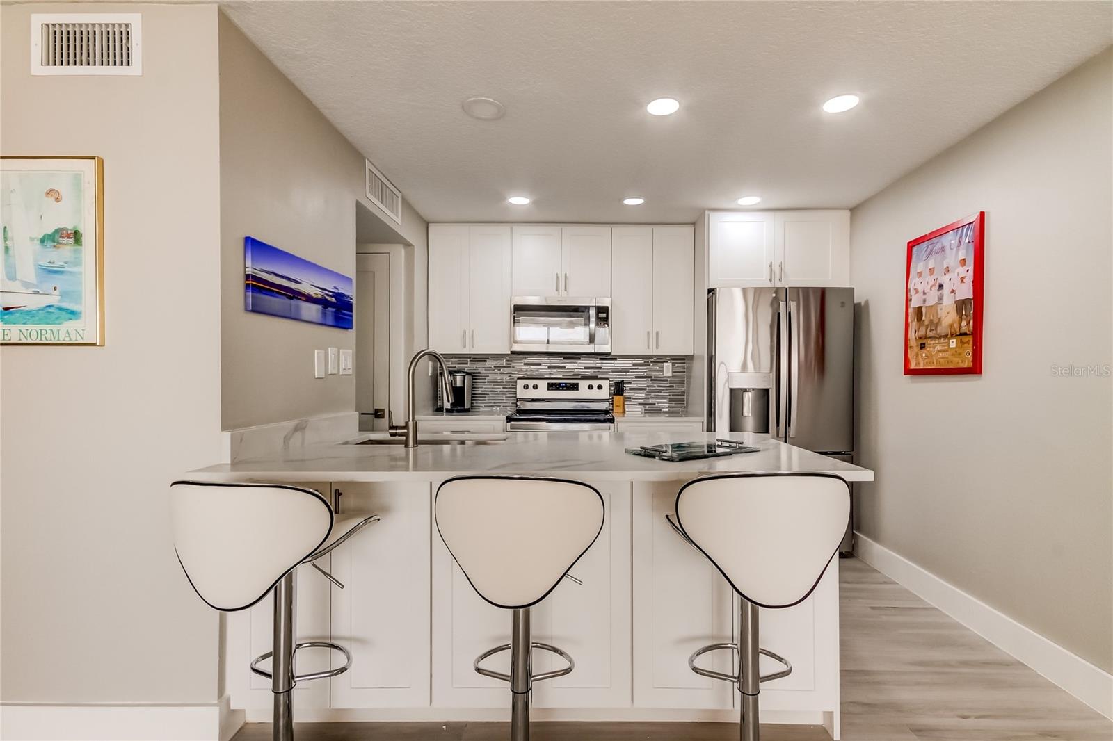 Image 11 of 55 For 440 Gulfview Boulevard 1205