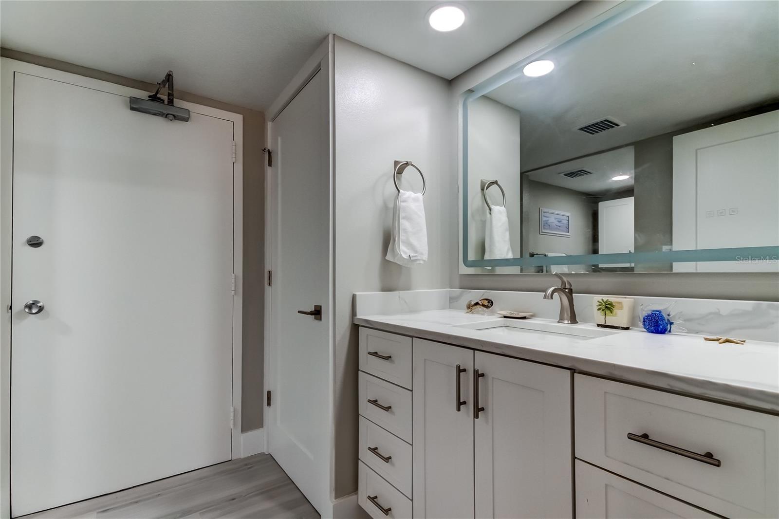 Image 22 of 55 For 440 Gulfview Boulevard 1205