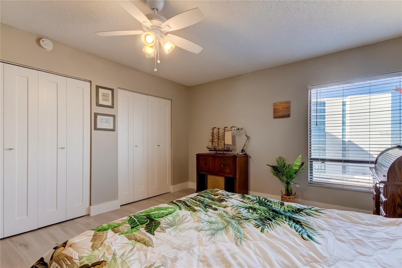 Image 27 of 55 For 440 Gulfview Boulevard 1205