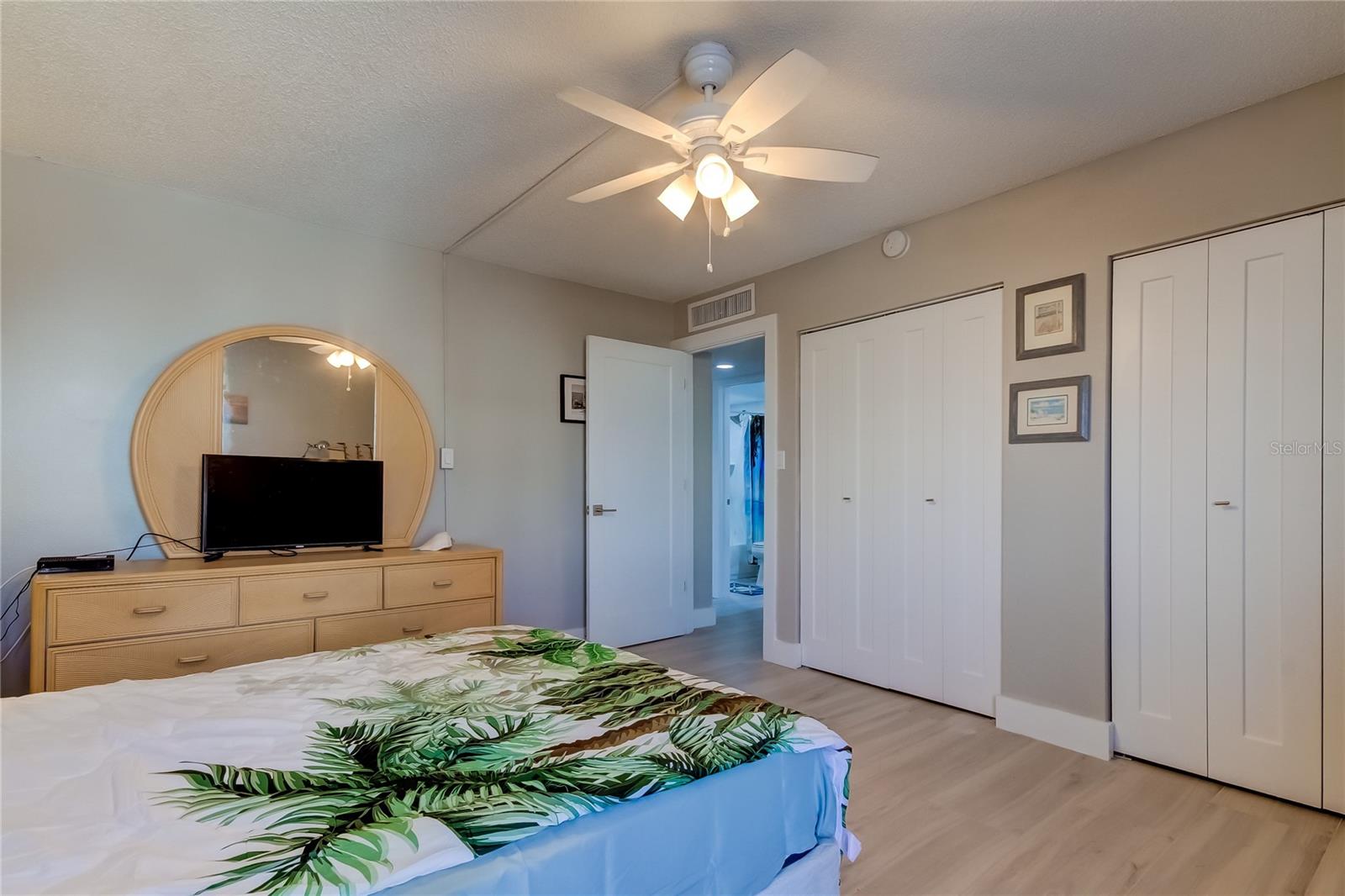 Image 29 of 55 For 440 Gulfview Boulevard 1205