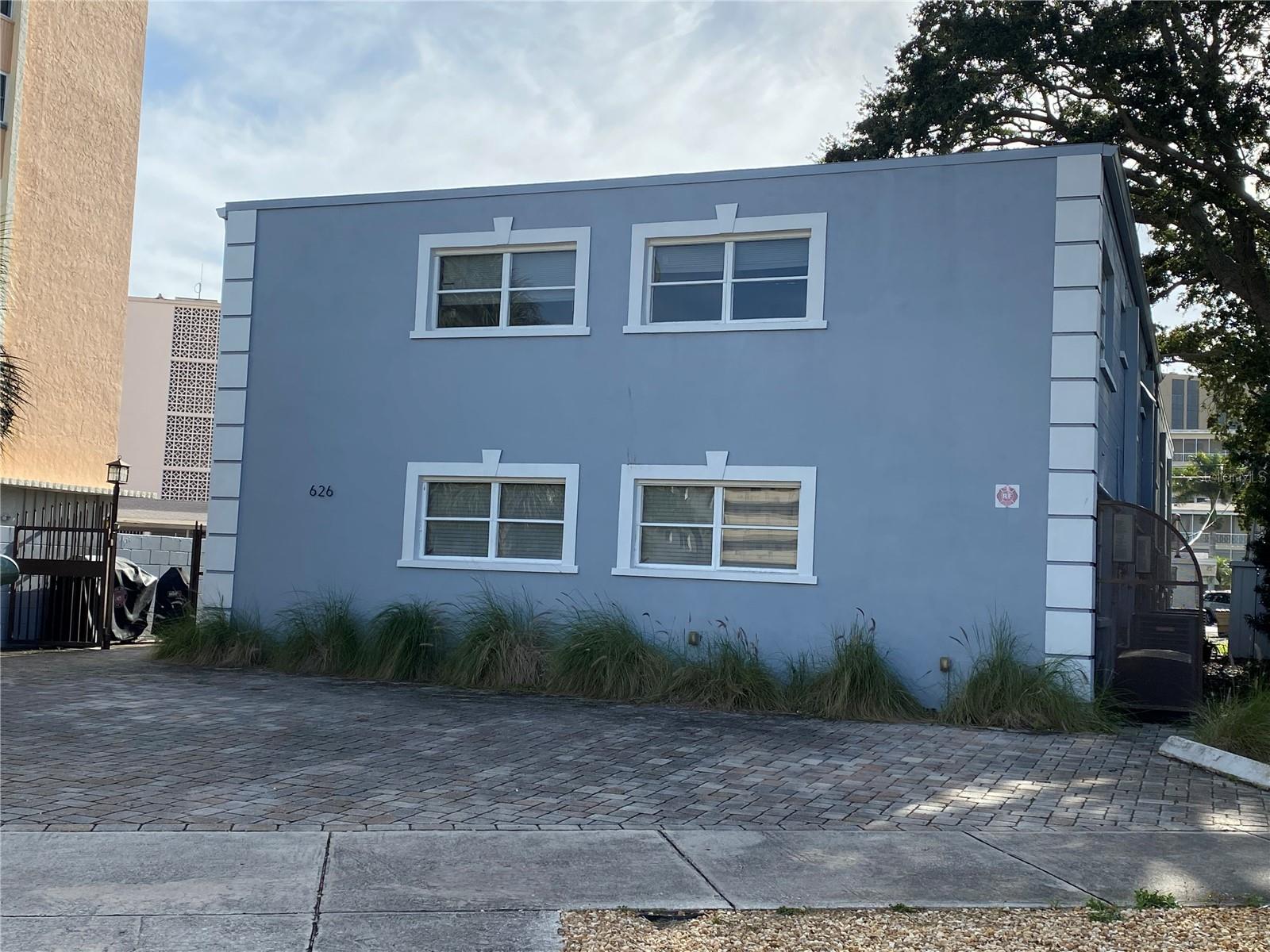 Image 11 of 13 For 626 12th Avenue Ne