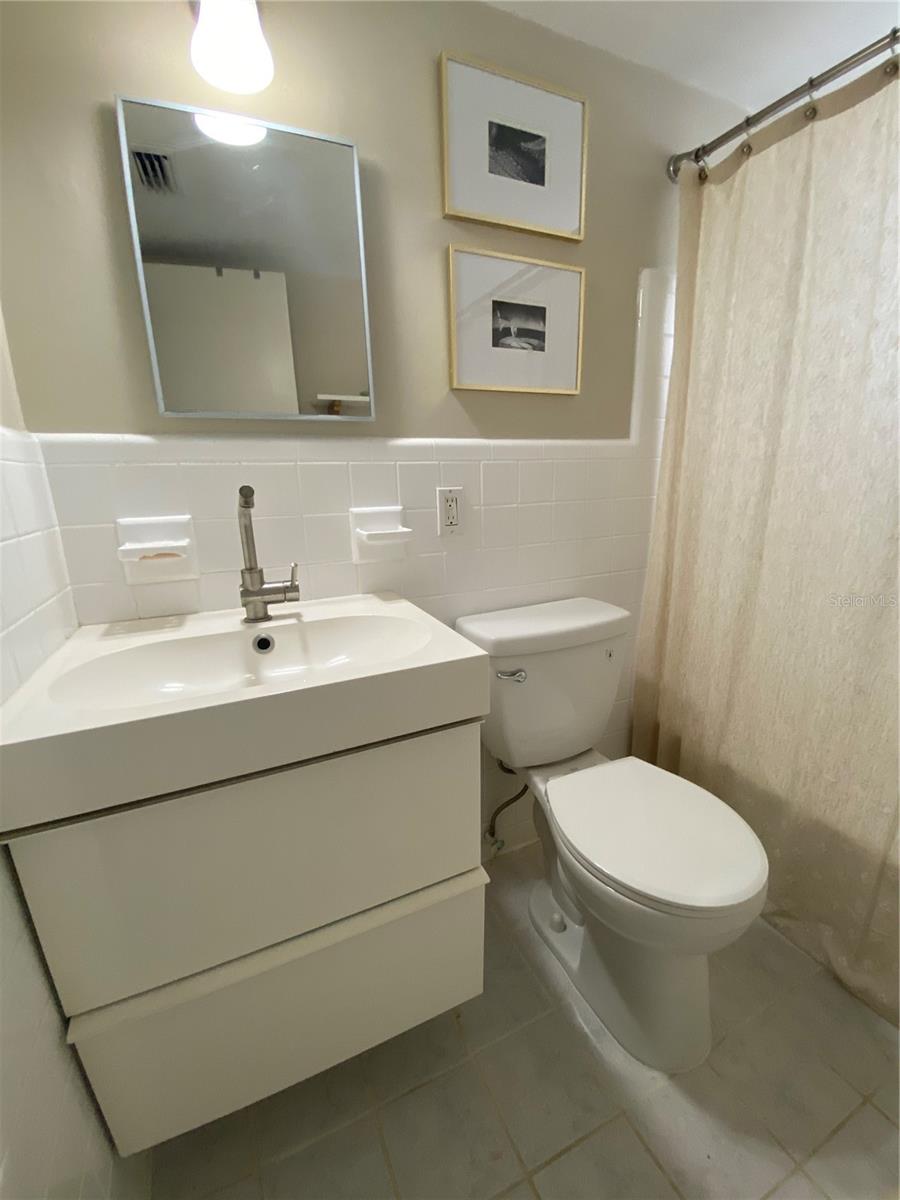 Image 5 of 13 For 626 12th Avenue Ne