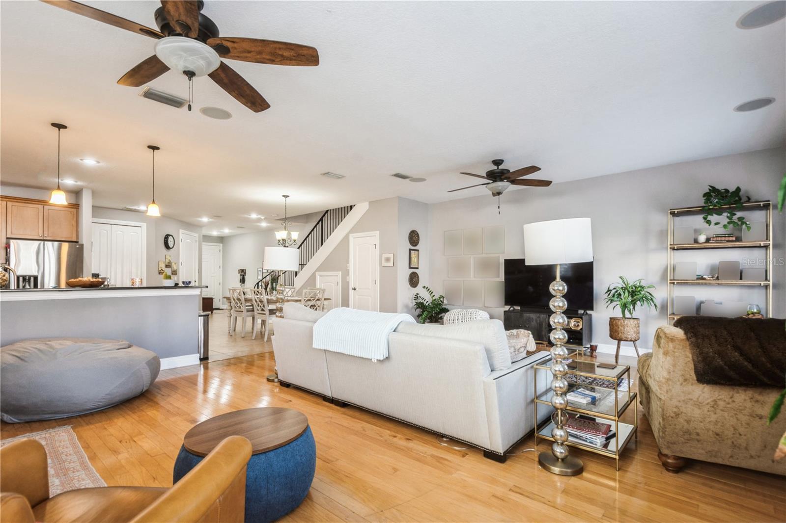 Image 16 of 38 For 10422 La Mirage Court