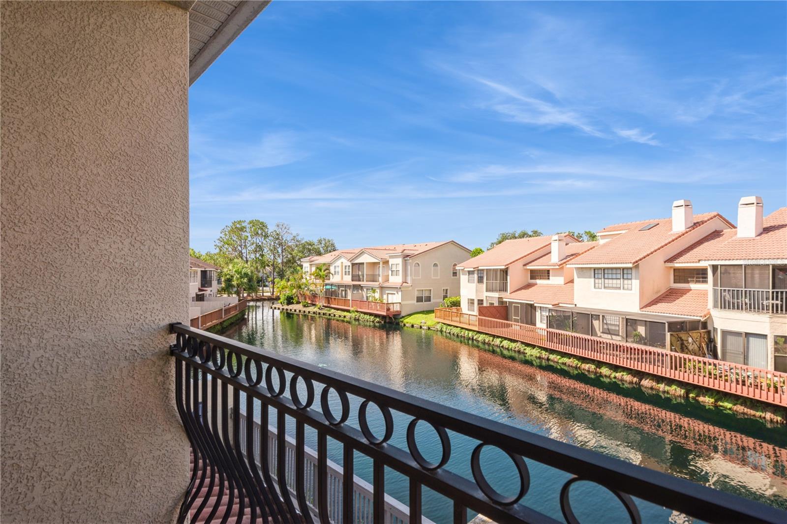 Image 28 of 38 For 10422 La Mirage Court