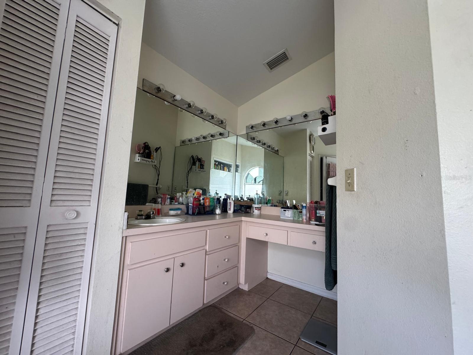 Image 11 of 16 For 24134 Hampton Place