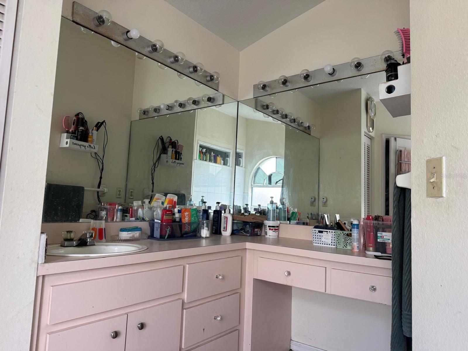 Image 14 of 16 For 24134 Hampton Place