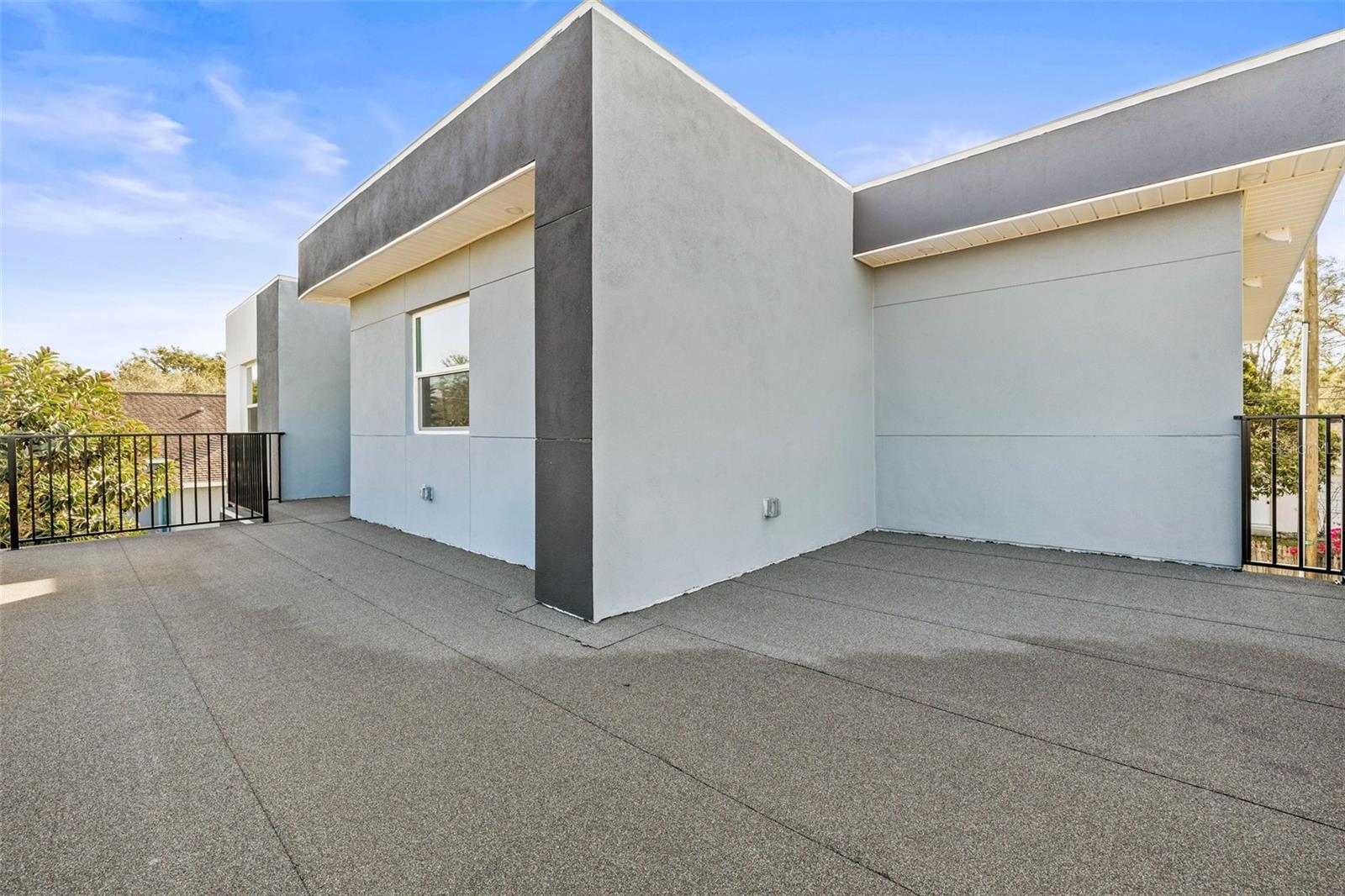 Image 32 of 37 For 6117 113th Avenue