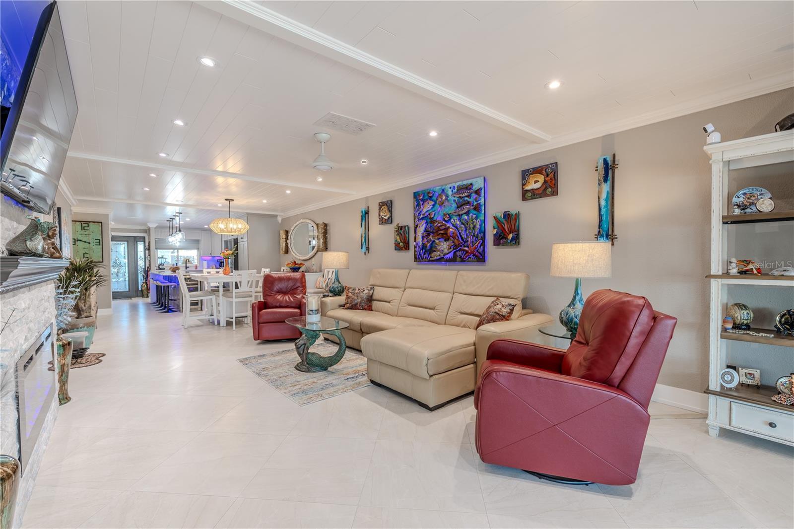 Listing photo id 13 for 523 Boca Ciega Point Boulevard S 1210