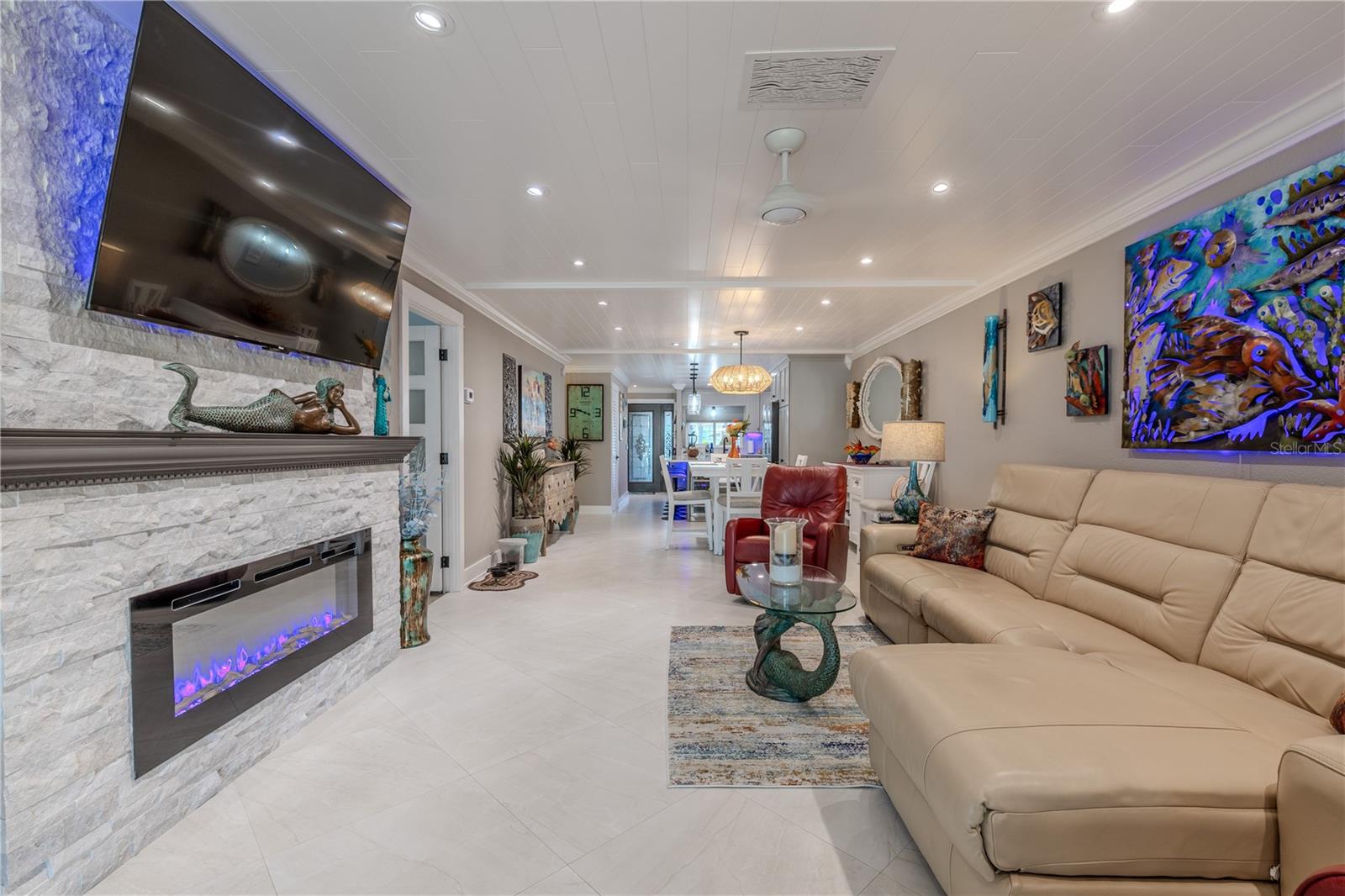 Listing photo id 17 for 523 Boca Ciega Point Boulevard S 1210