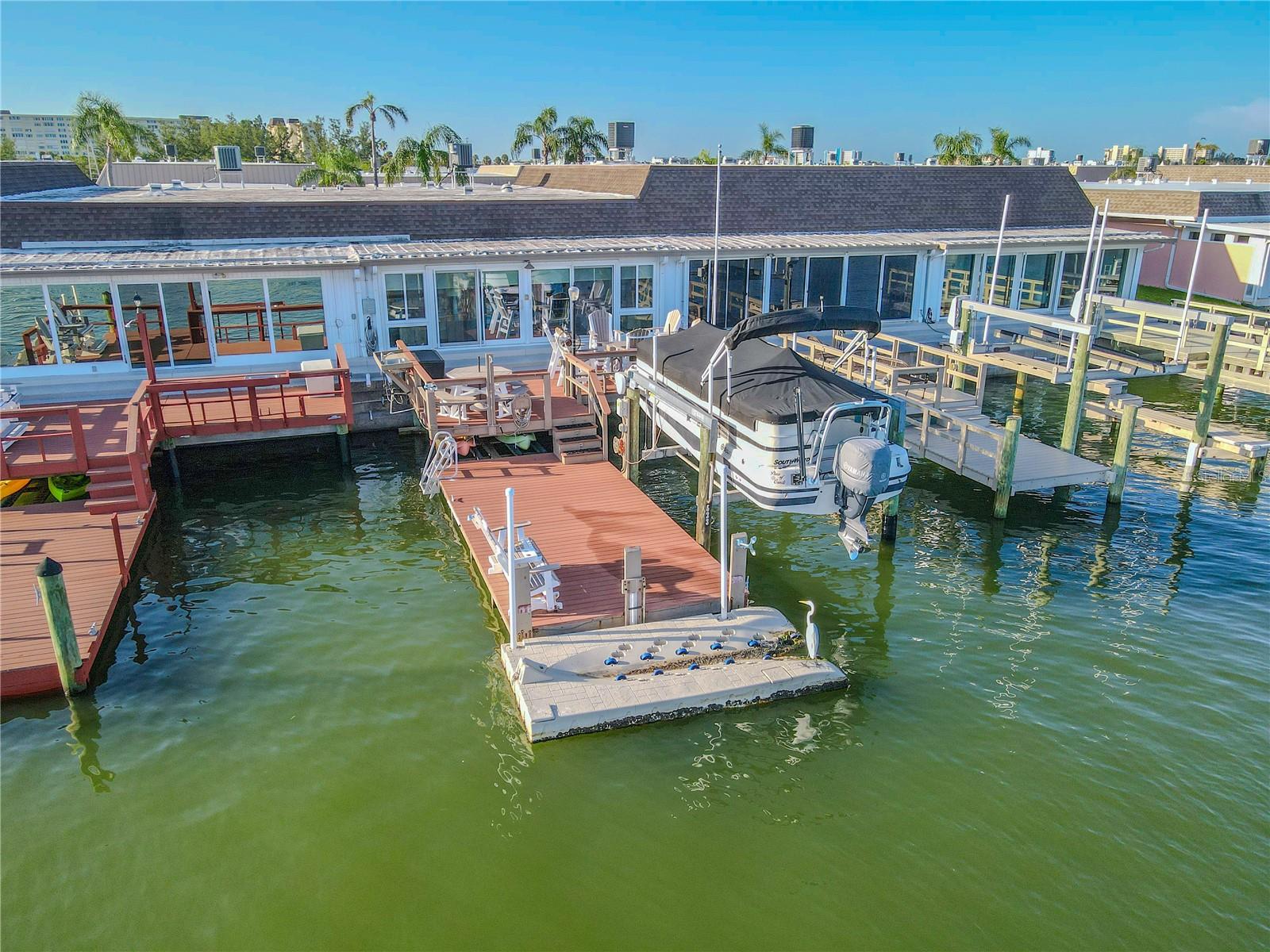 Listing photo id 23 for 523 Boca Ciega Point Boulevard S 1210
