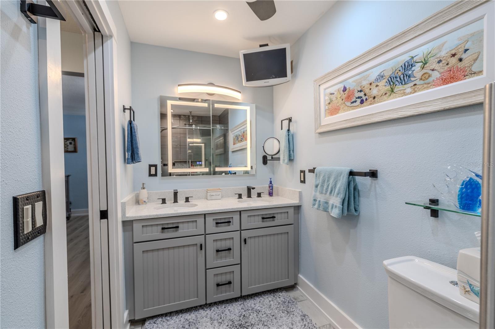 Listing photo id 28 for 523 Boca Ciega Point Boulevard S 1210