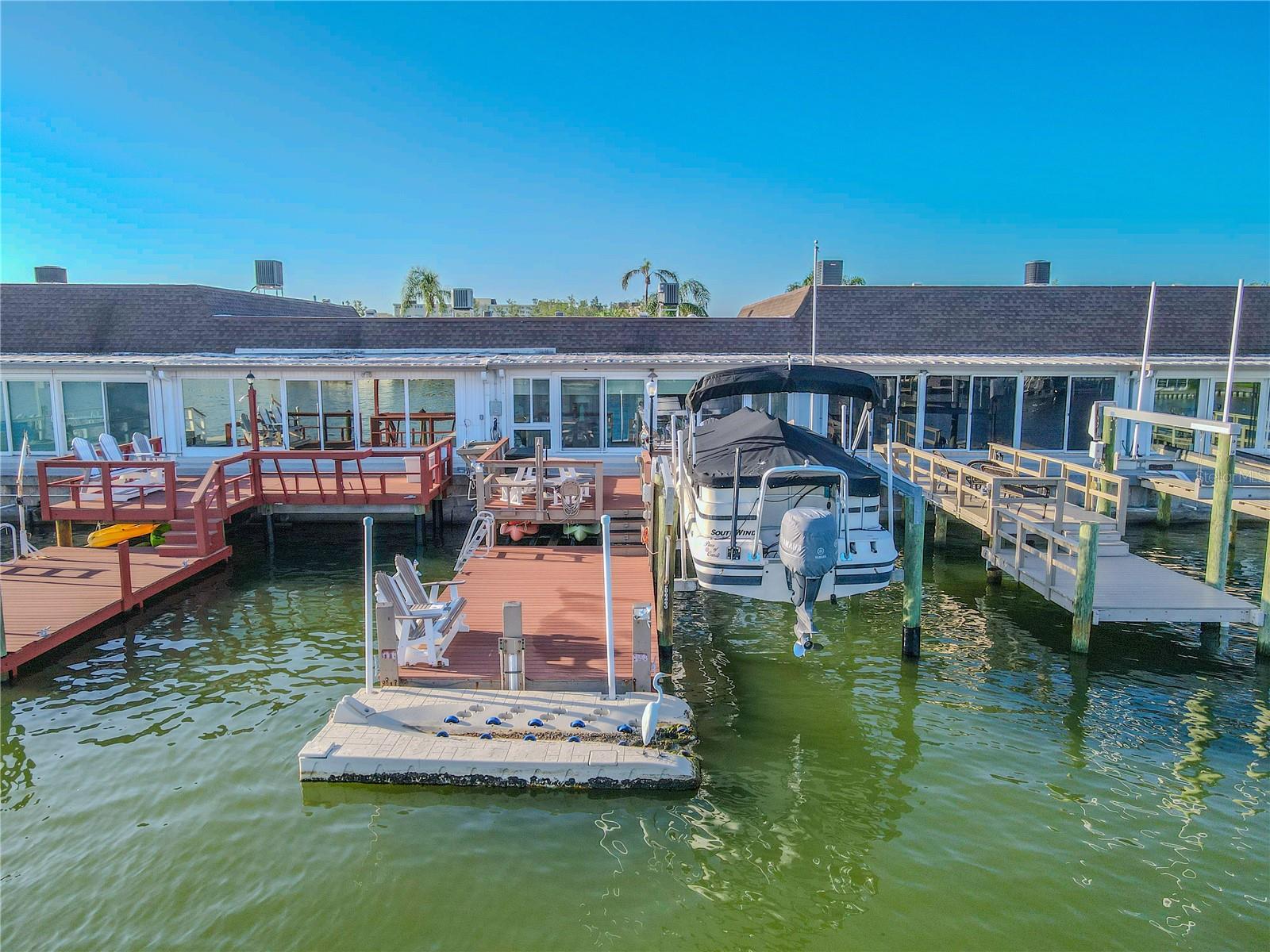 Listing photo id 44 for 523 Boca Ciega Point Boulevard S 1210