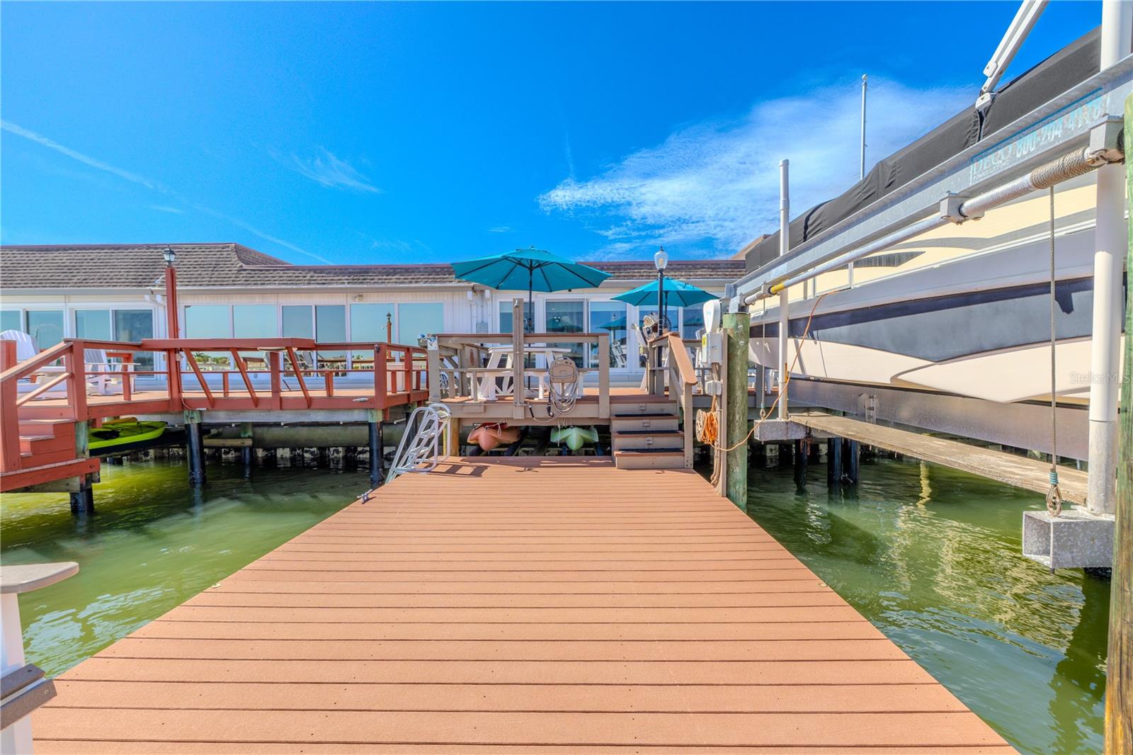 Listing photo id 46 for 523 Boca Ciega Point Boulevard S 1210