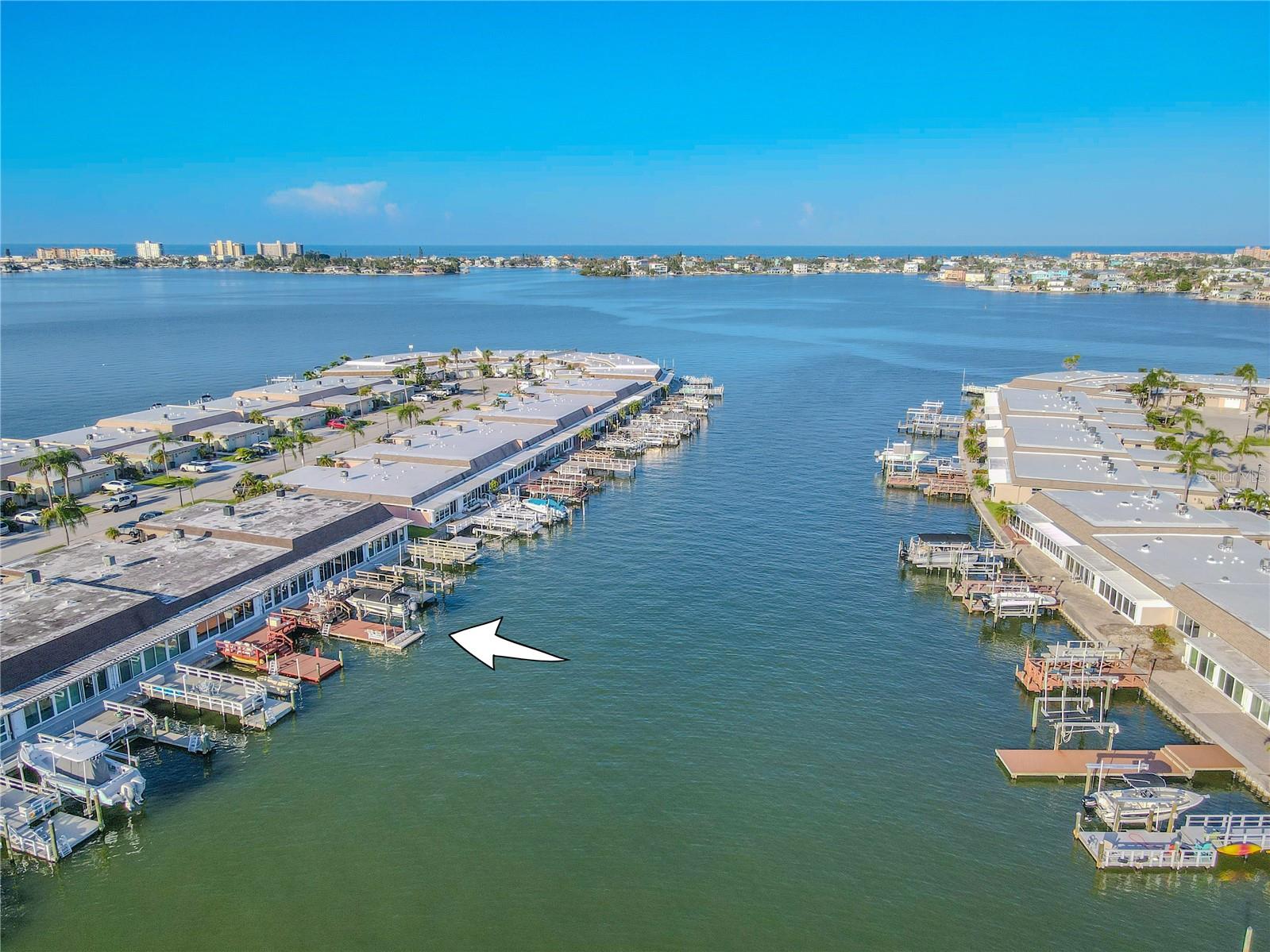Listing photo id 54 for 523 Boca Ciega Point Boulevard S 1210