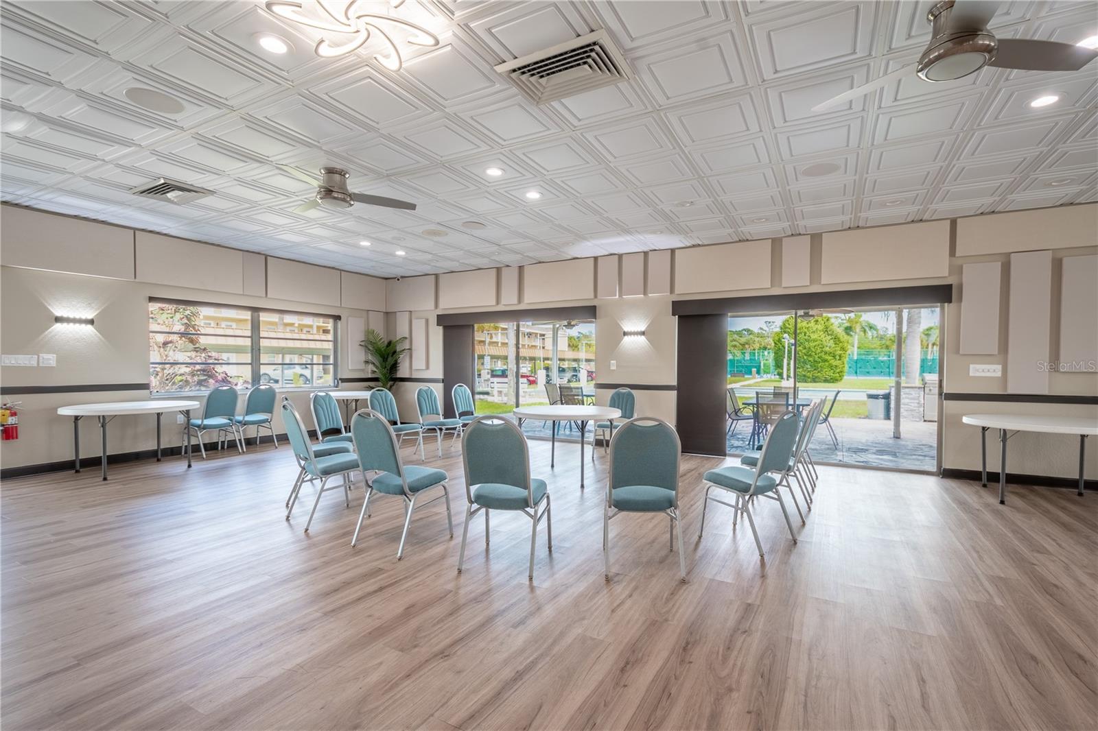 Listing photo id 63 for 523 Boca Ciega Point Boulevard S 1210