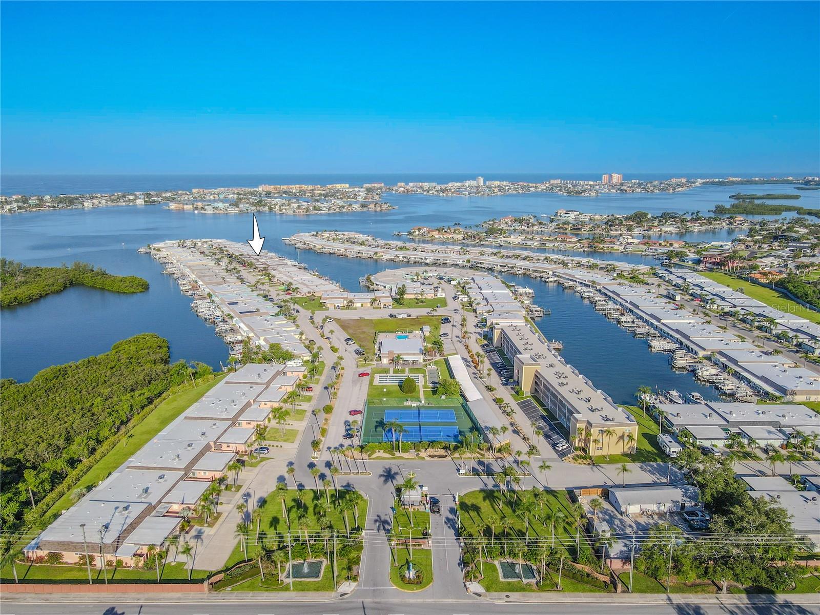Listing photo id 68 for 523 Boca Ciega Point Boulevard S 1210
