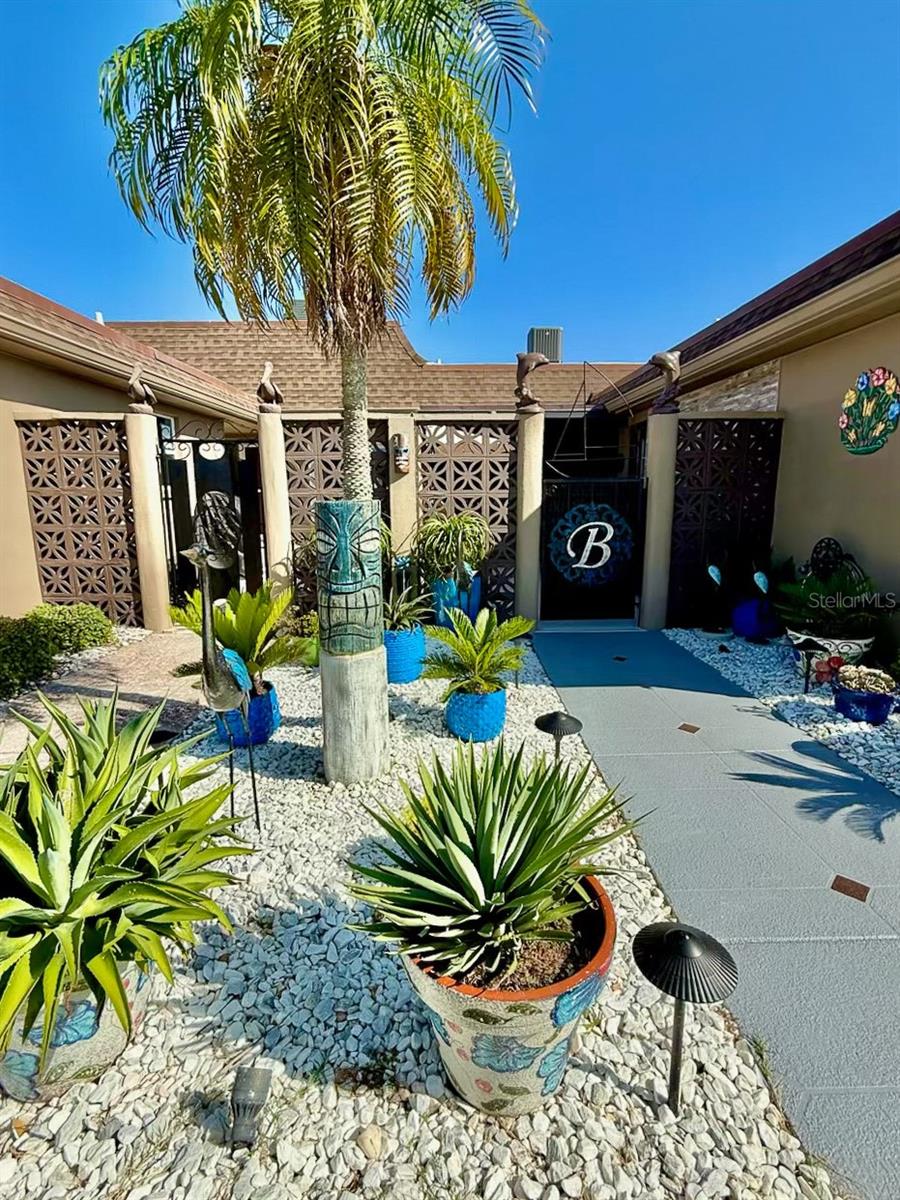 Listing photo id 70 for 523 Boca Ciega Point Boulevard S 1210