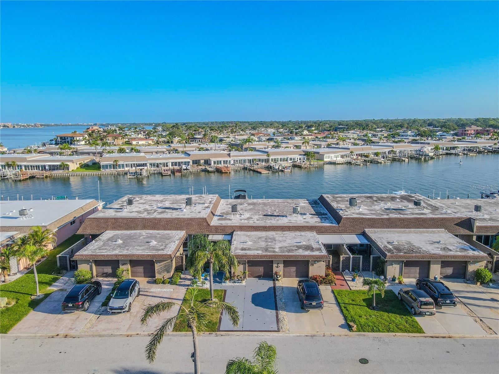 Listing photo id 72 for 523 Boca Ciega Point Boulevard S 1210