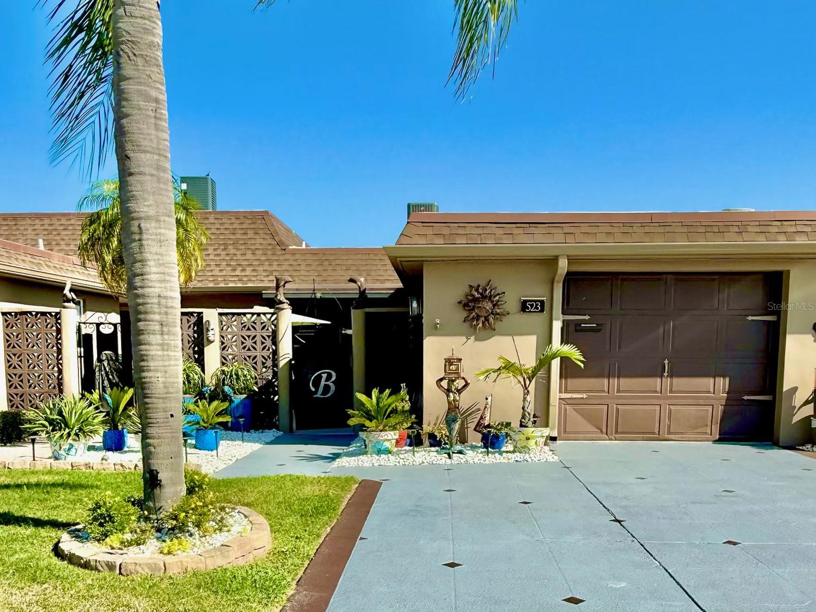 Listing photo id 73 for 523 Boca Ciega Point Boulevard S 1210