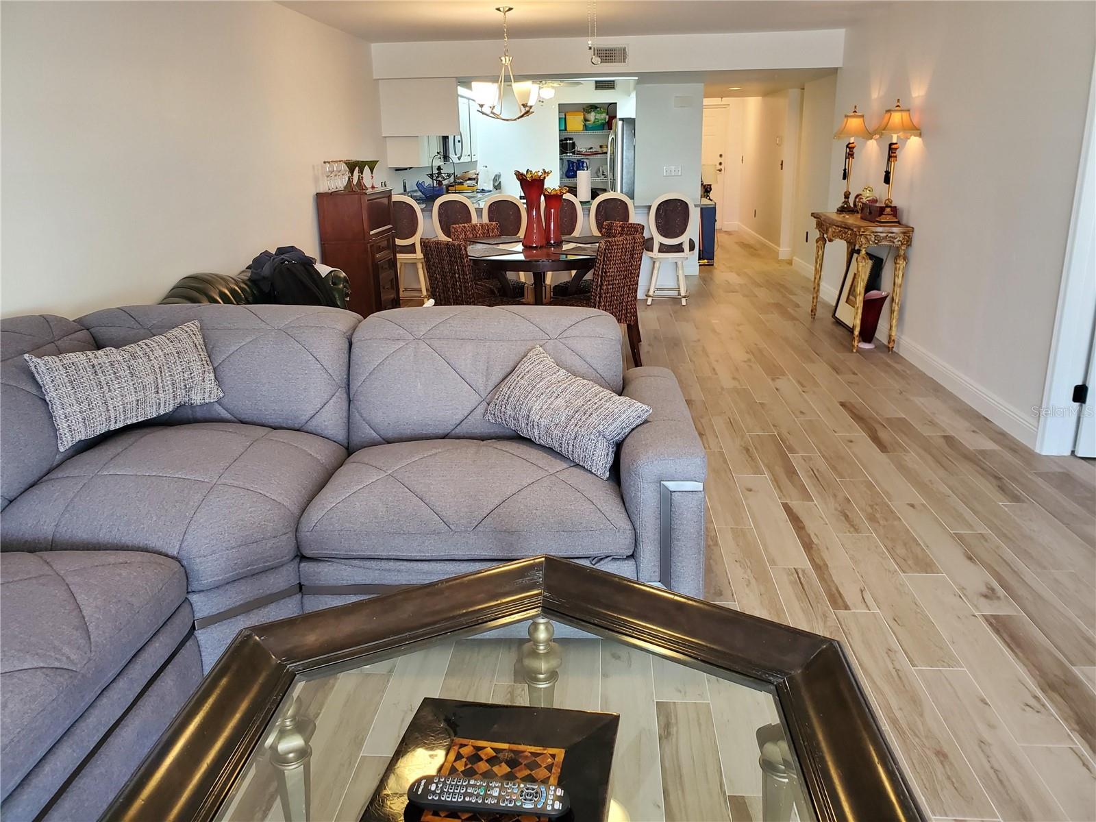 Image 8 of 41 For 6650 Sunset Way 220
