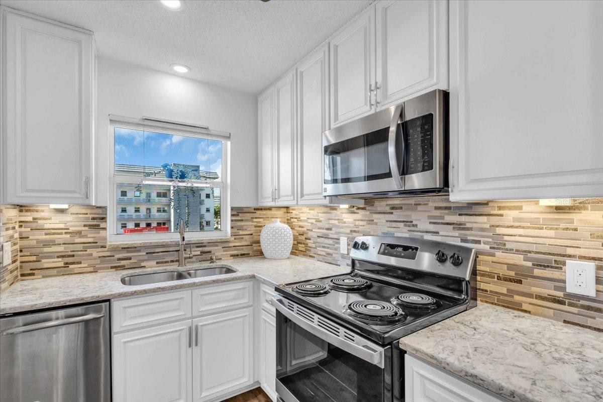 Image 6 of 24 For 3010 59th Street S 212