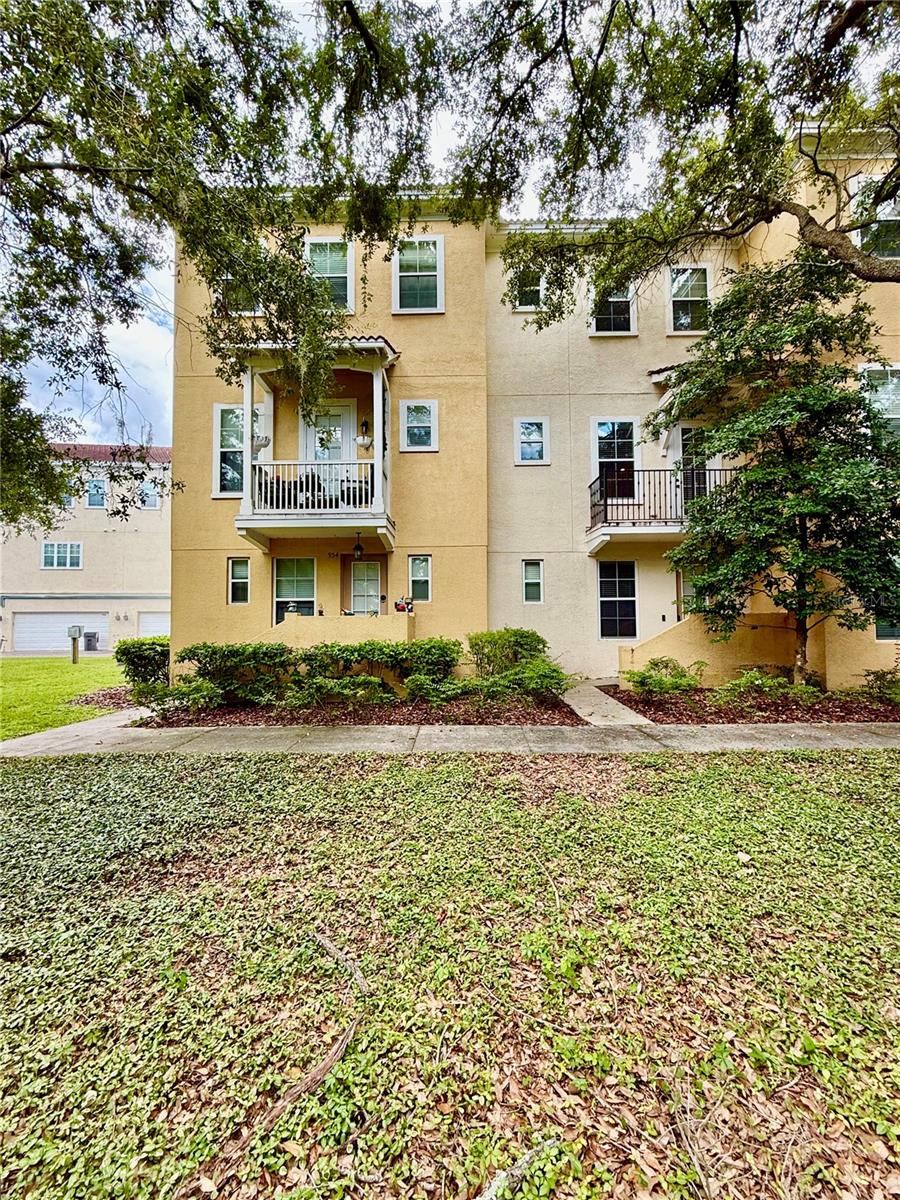 Details for 956 Sombra Street, TAMPA, FL 33619