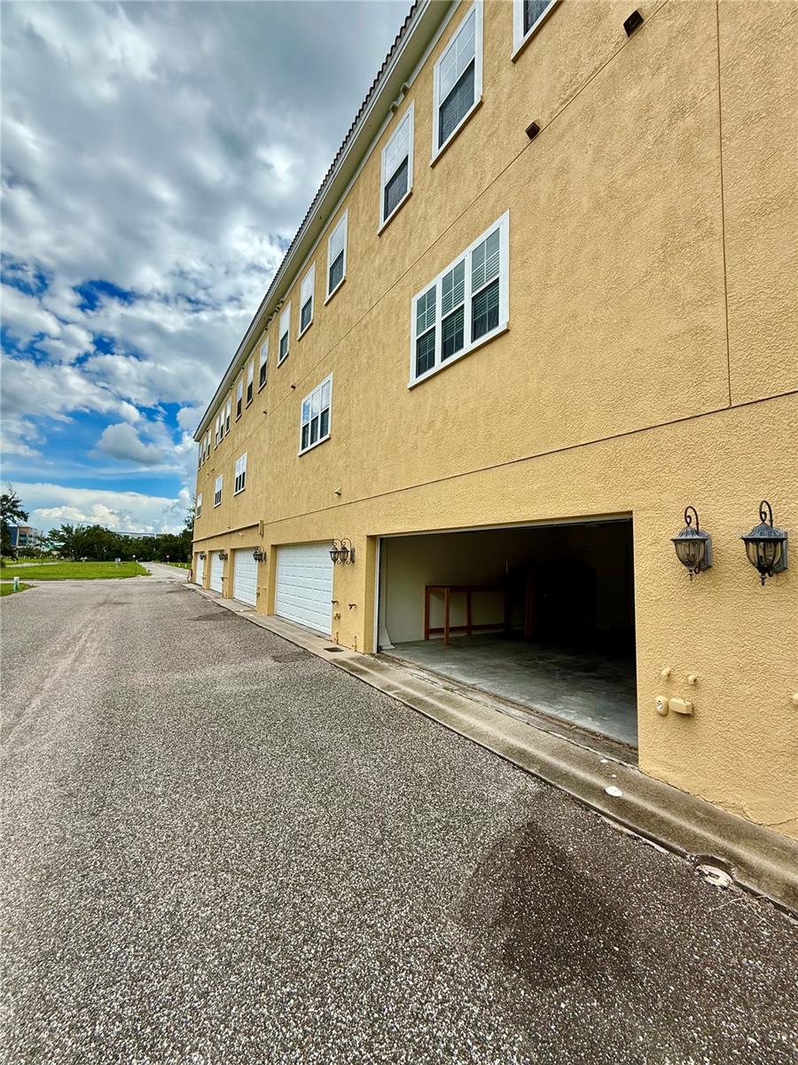Image 3 of 20 For 956 Sombra Street