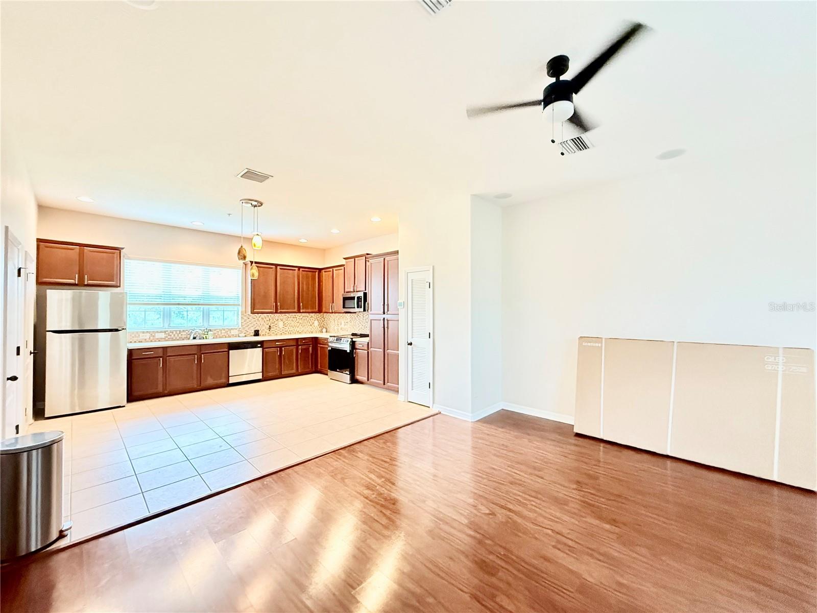 Image 6 of 20 For 956 Sombra Street