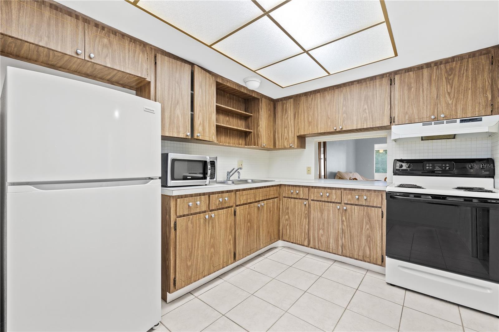 Image 8 of 13 For 8651 10th Street N 210
