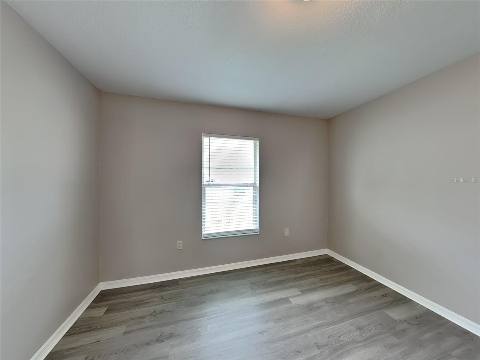 Image 13 of 17 For 9515 27th Avenue E