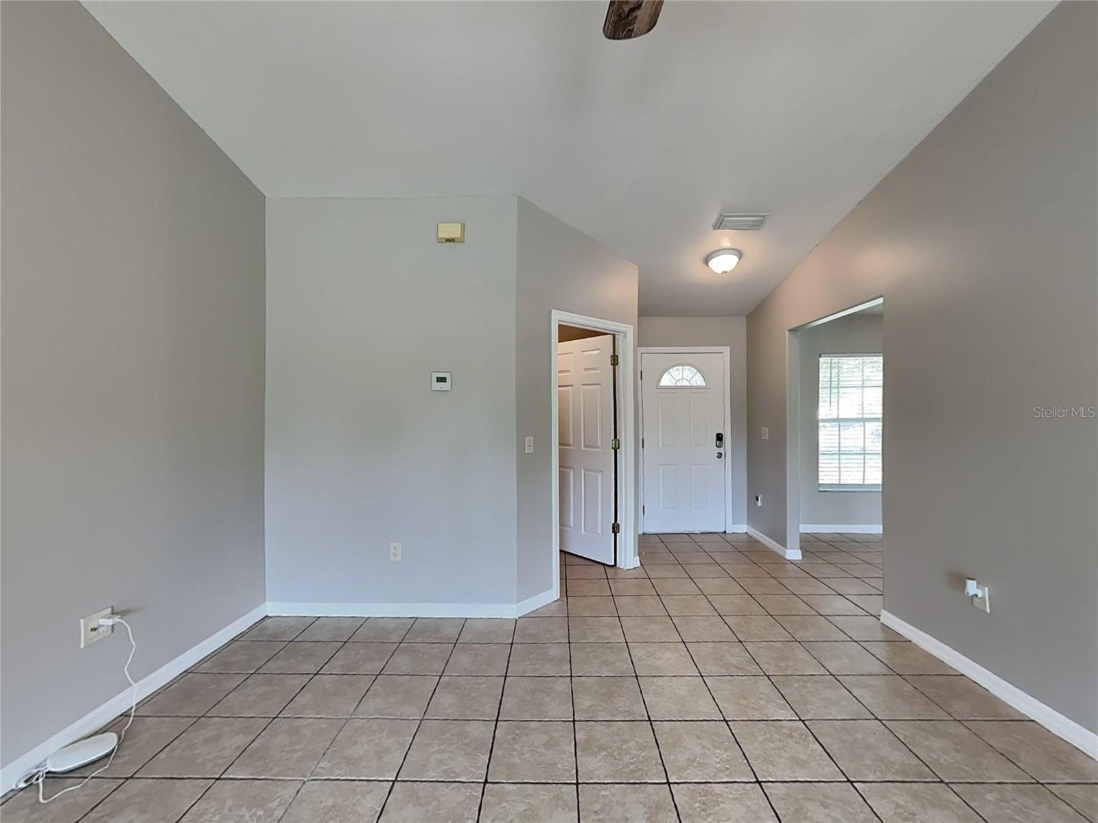 Image 3 of 17 For 9515 27th Avenue E