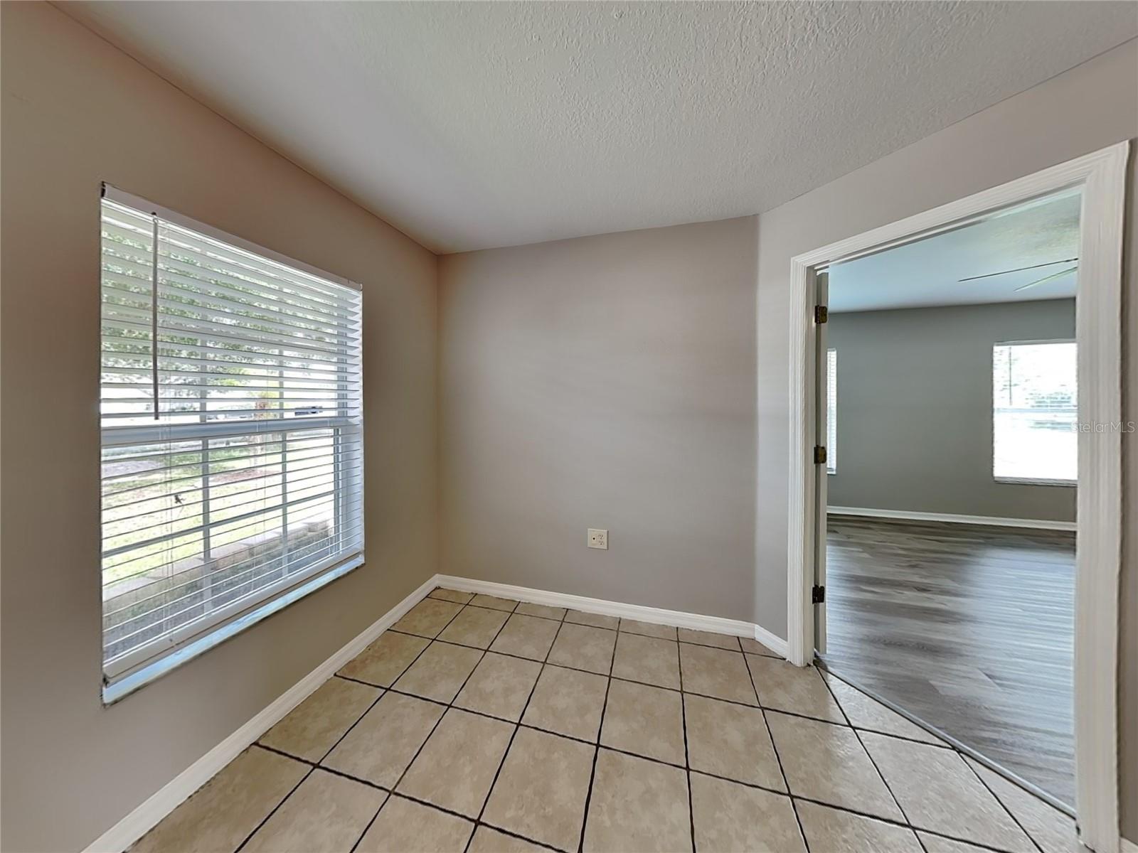 Image 4 of 17 For 9515 27th Avenue E