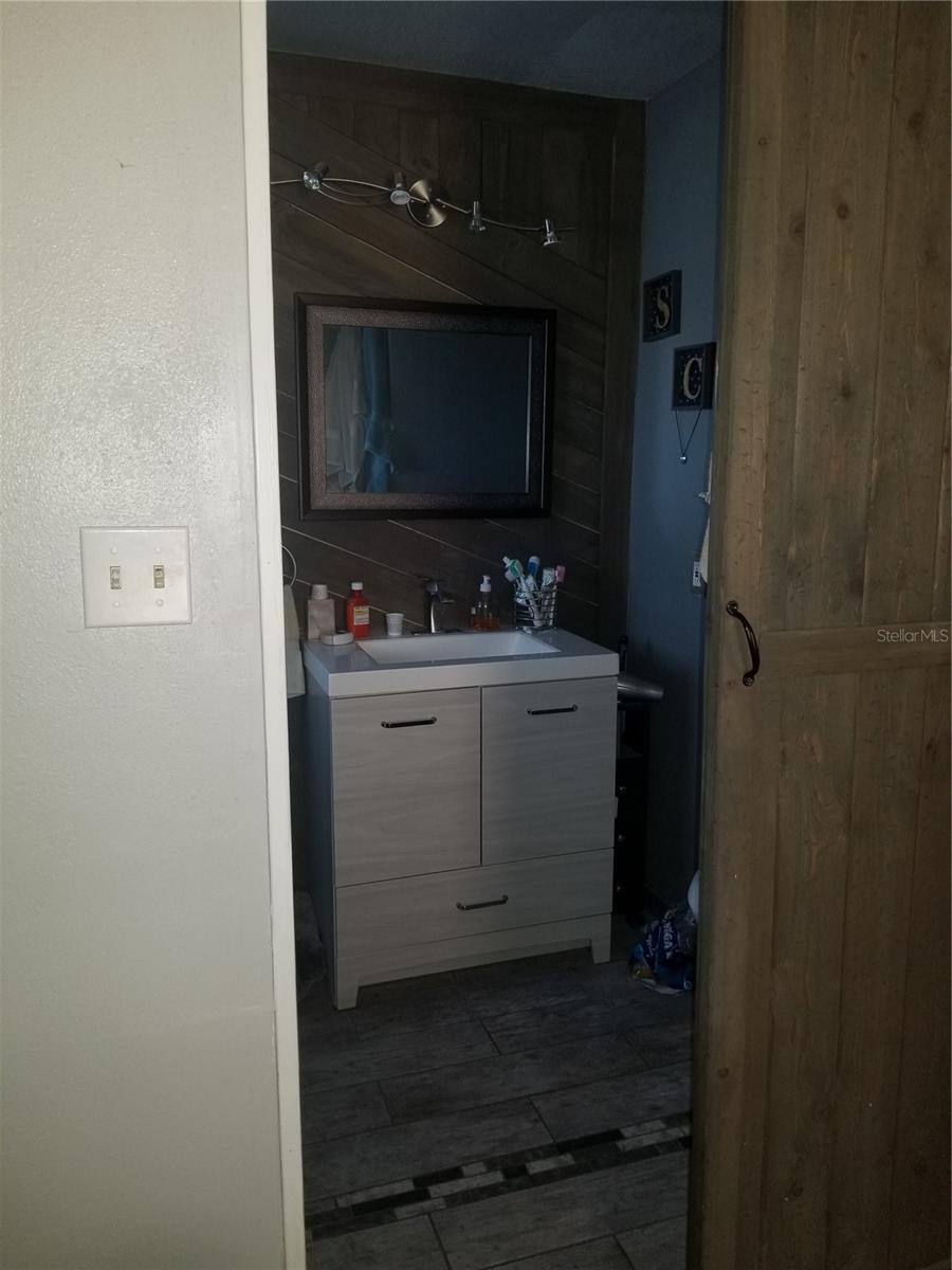 Image 4 of 14 For 2075 Keene Road
