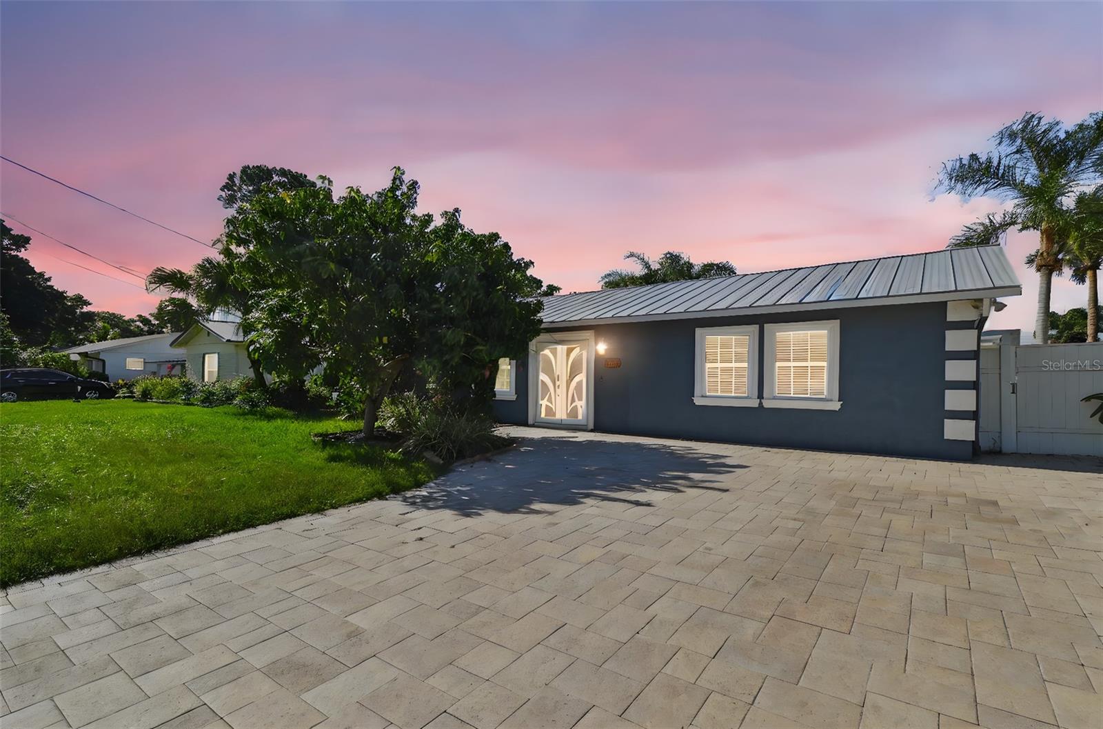 Details for 8708 Thornwood Lane, TAMPA, FL 33615