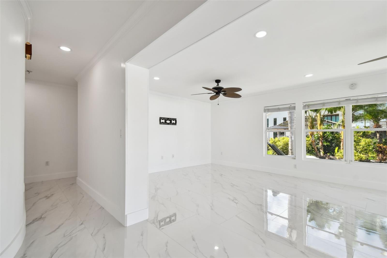 Listing photo id 28 for 8708 Thornwood Lane