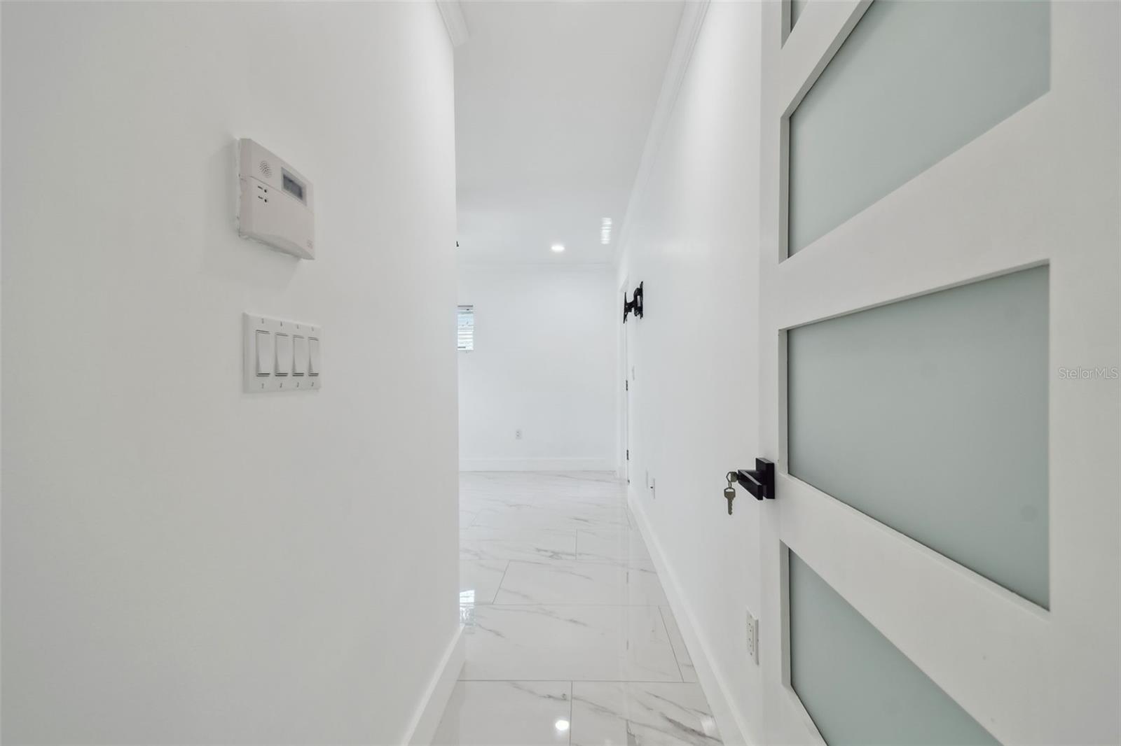 Listing photo id 29 for 8708 Thornwood Lane