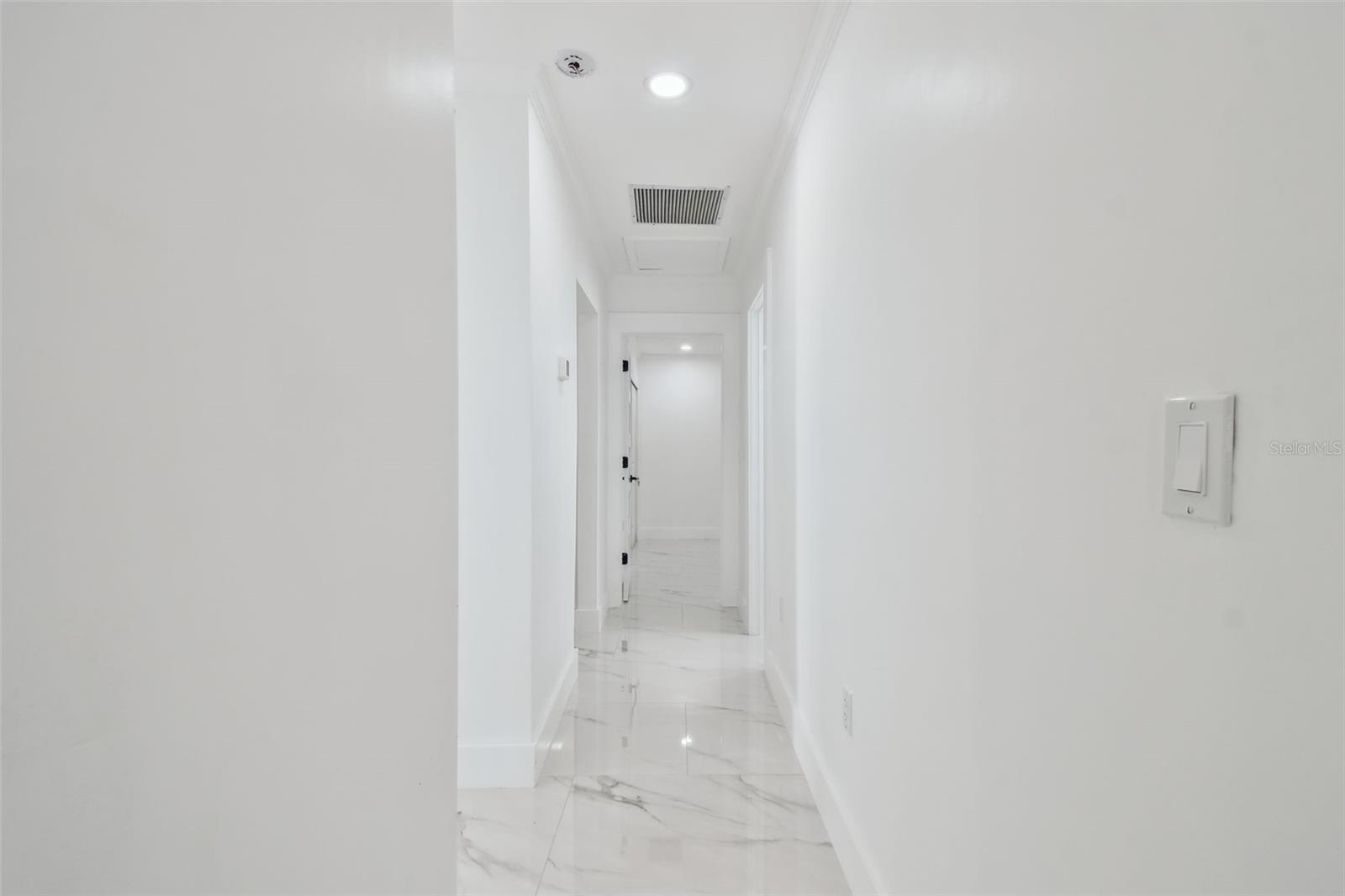 Listing photo id 40 for 8708 Thornwood Lane